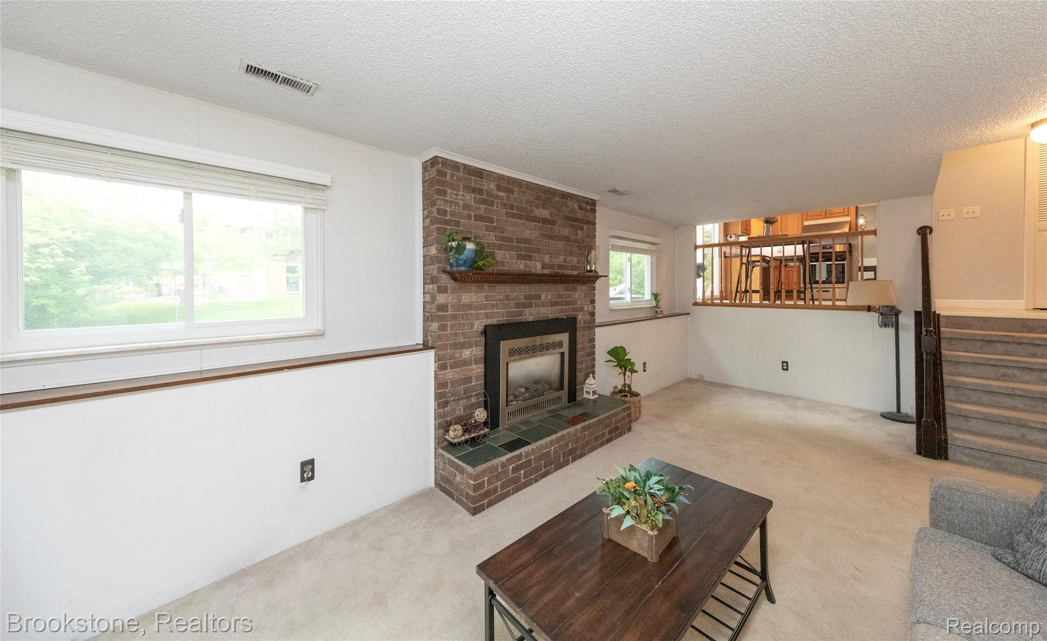 42088 Greenwood Drive