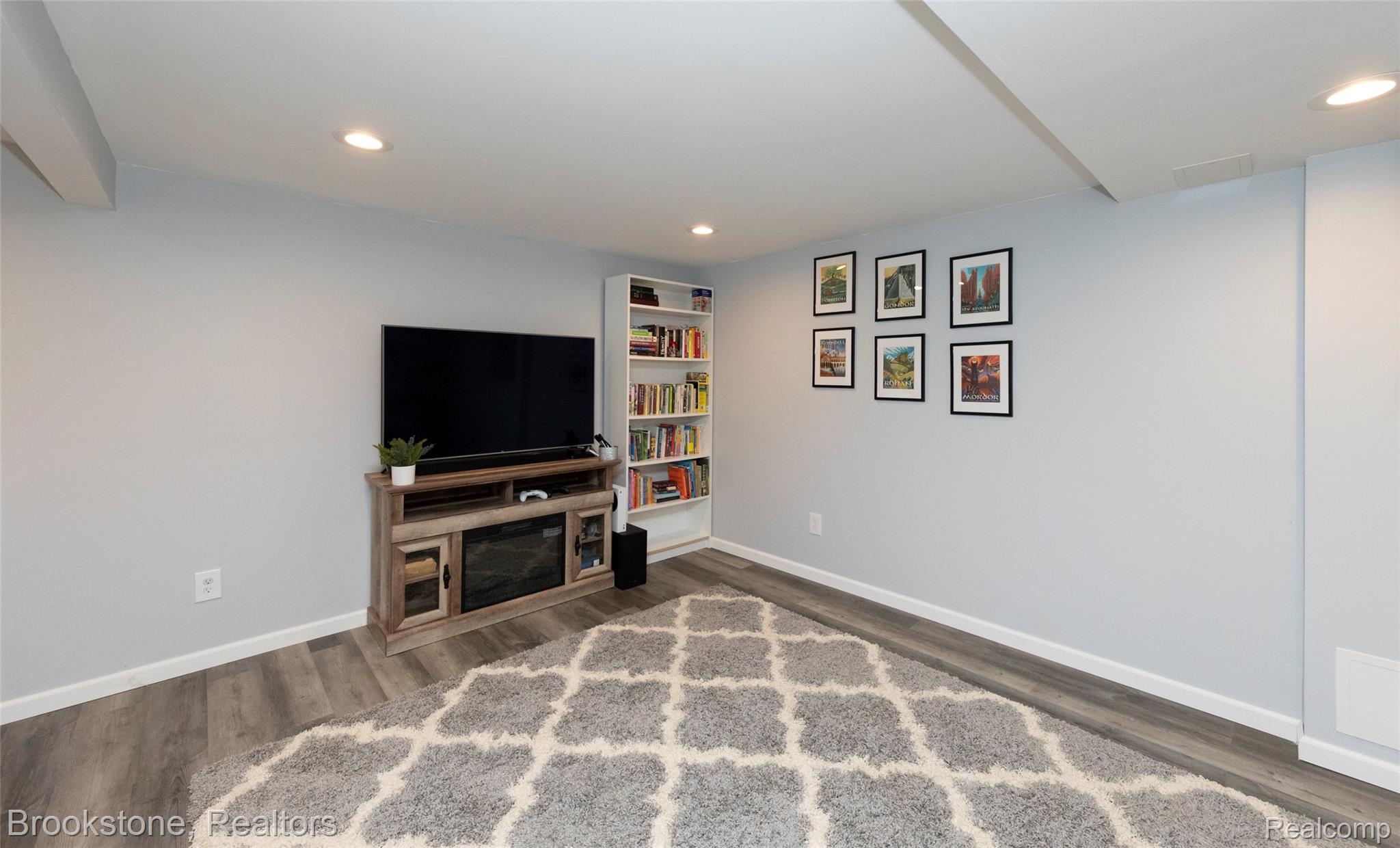42088 Greenwood Drive