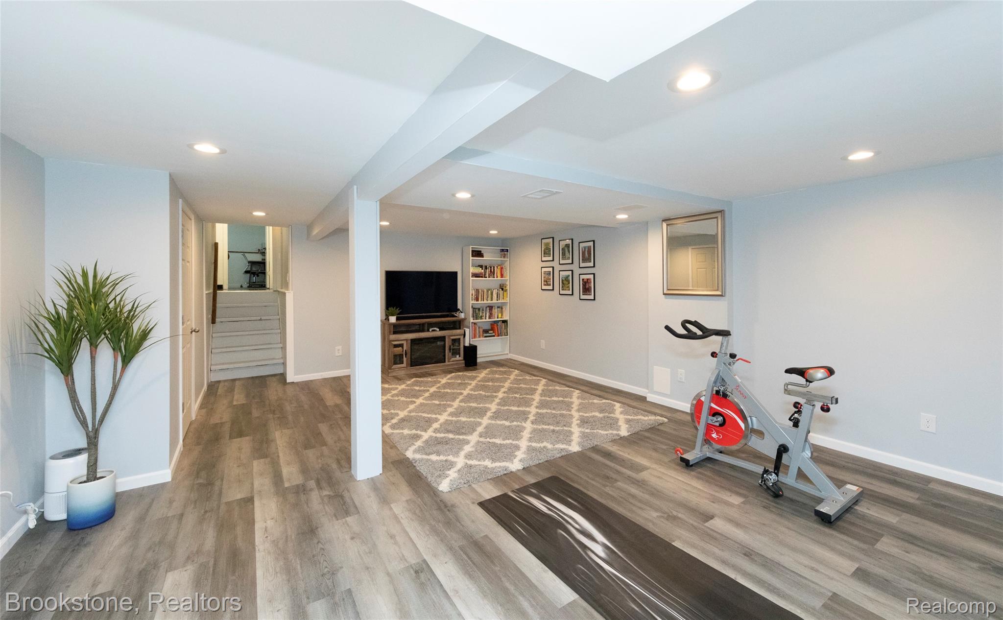 42088 Greenwood Drive