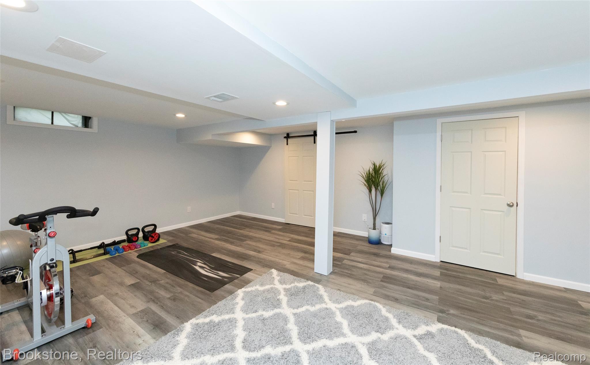 42088 Greenwood Drive