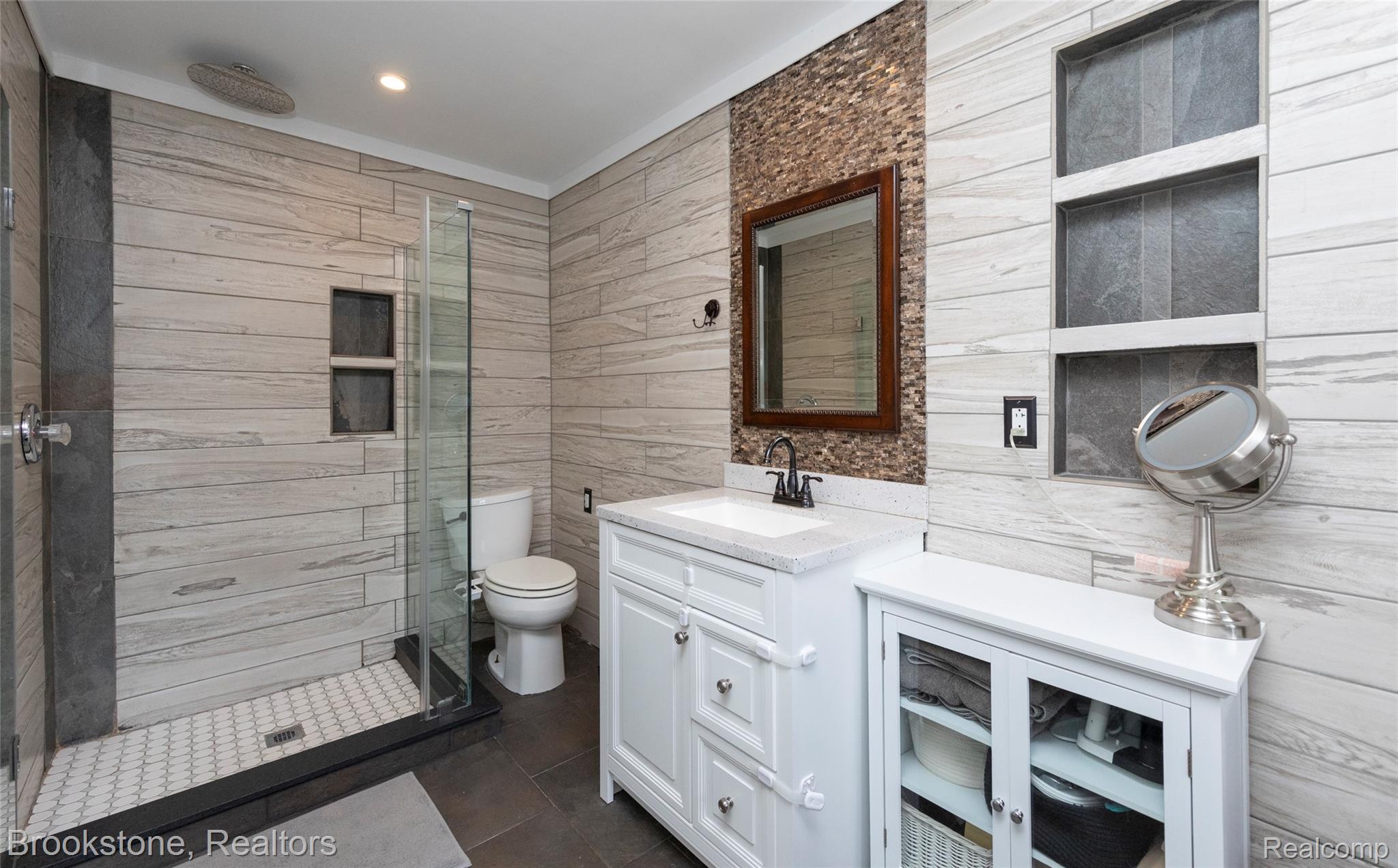 21340 BUNKER Drive