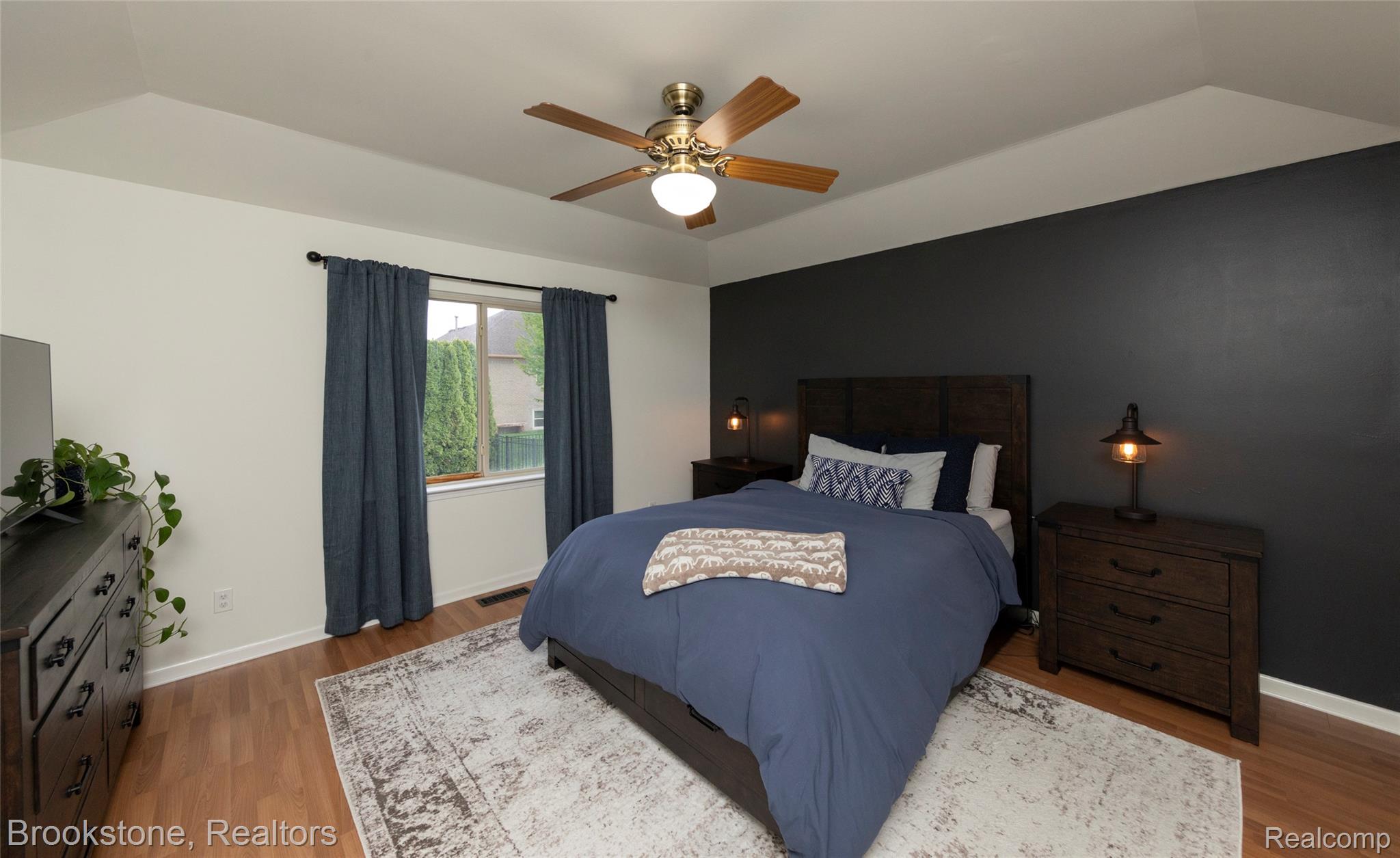 21340 BUNKER Drive