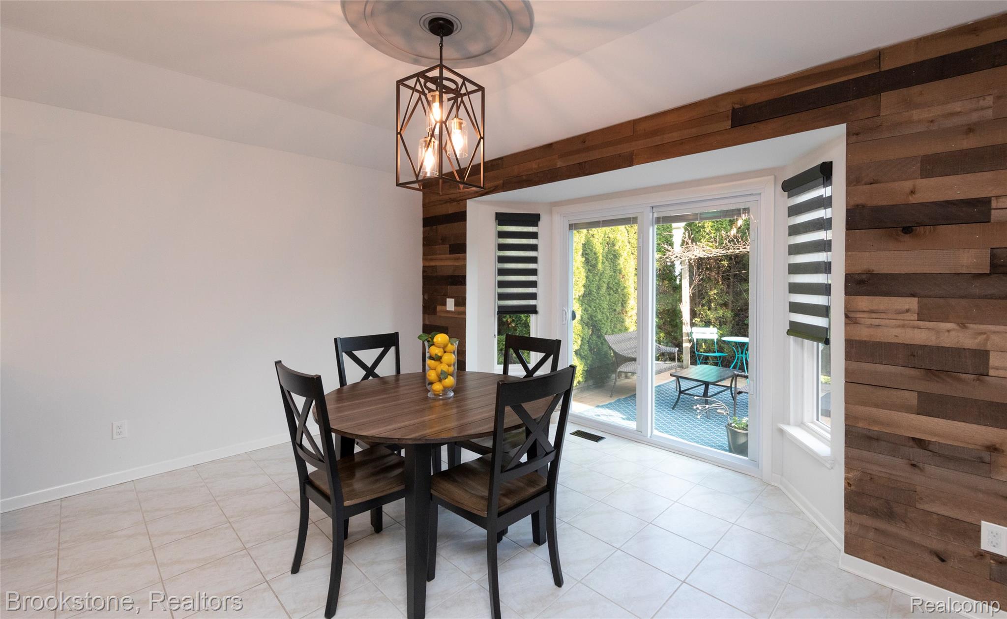 21340 BUNKER Drive