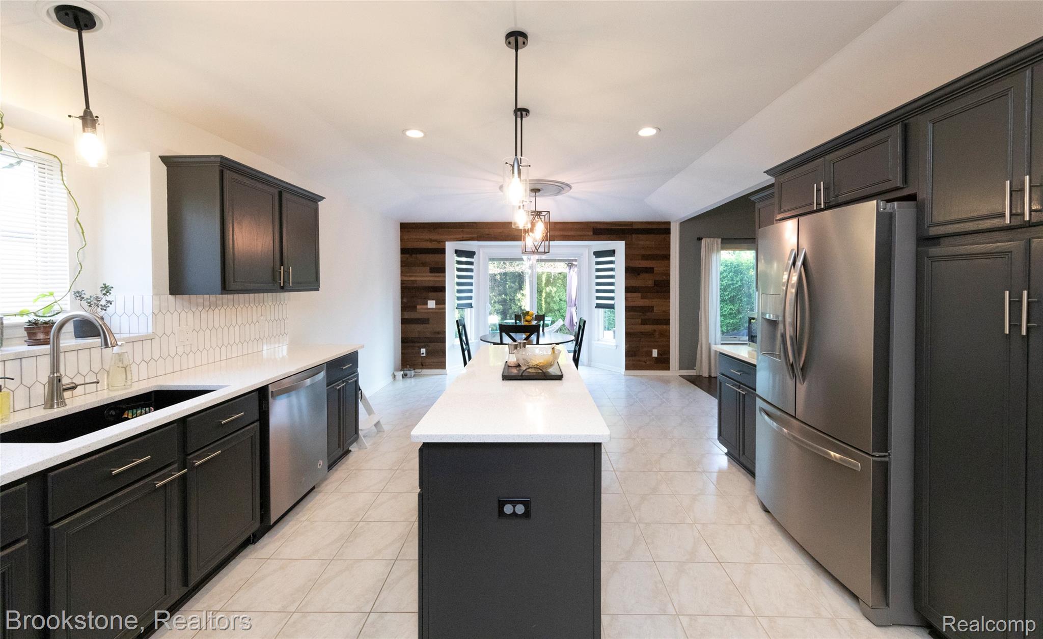21340 BUNKER Drive