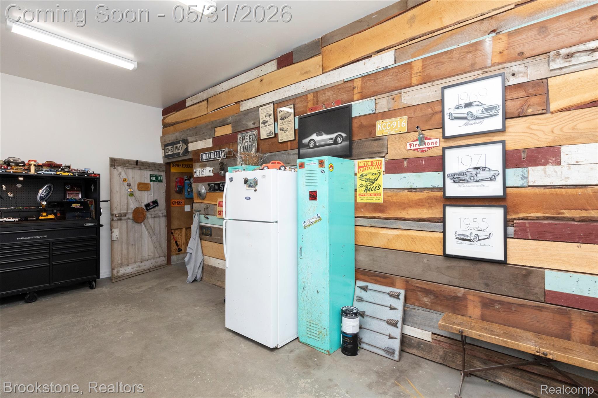 8322 BUCKELL LAKE