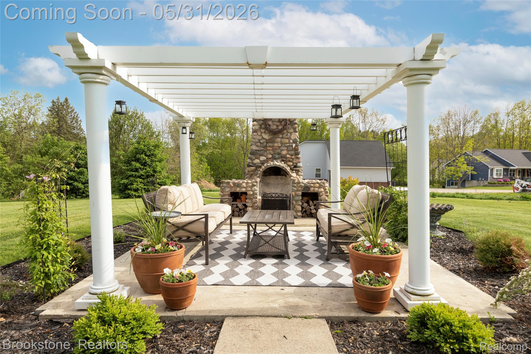 8322 BUCKELL LAKE