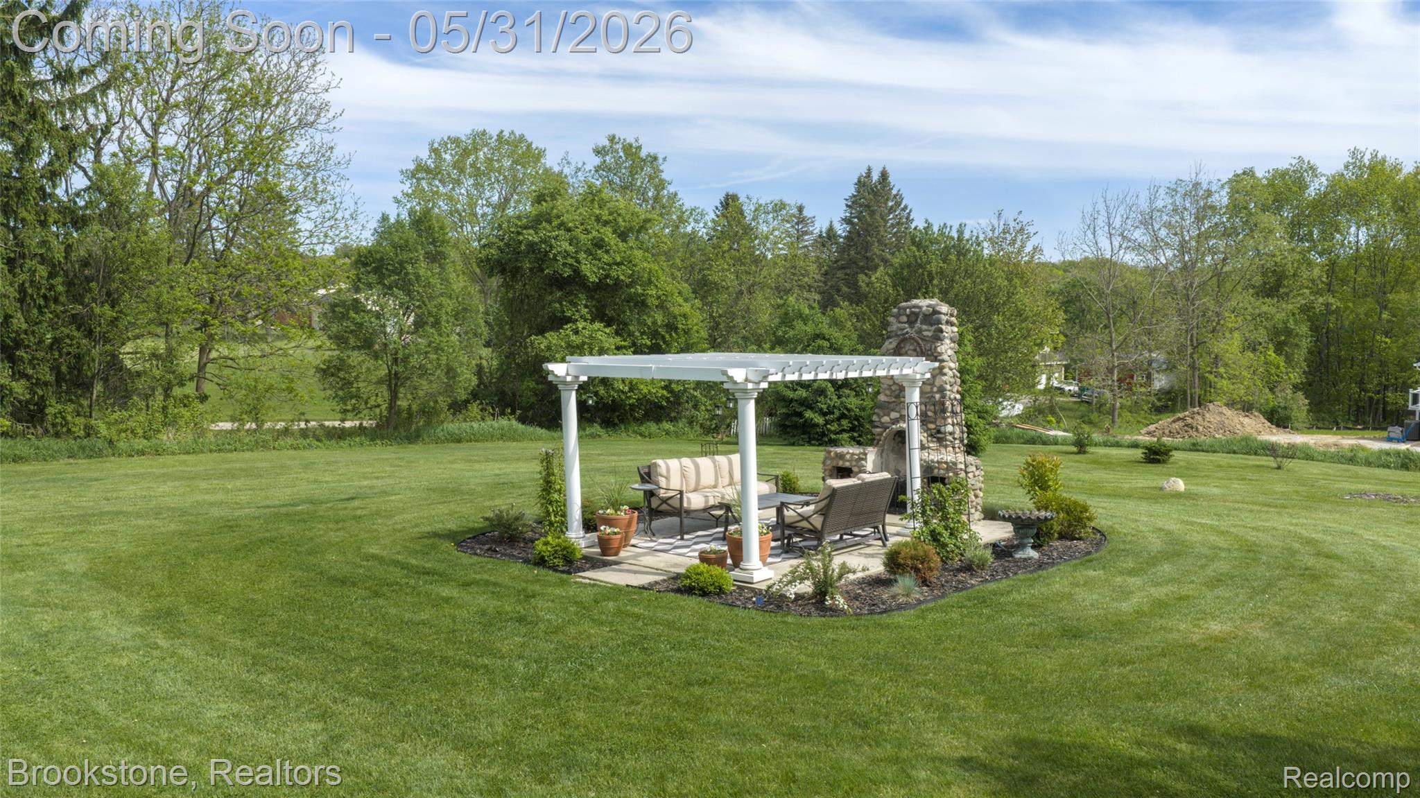 8322 BUCKELL LAKE