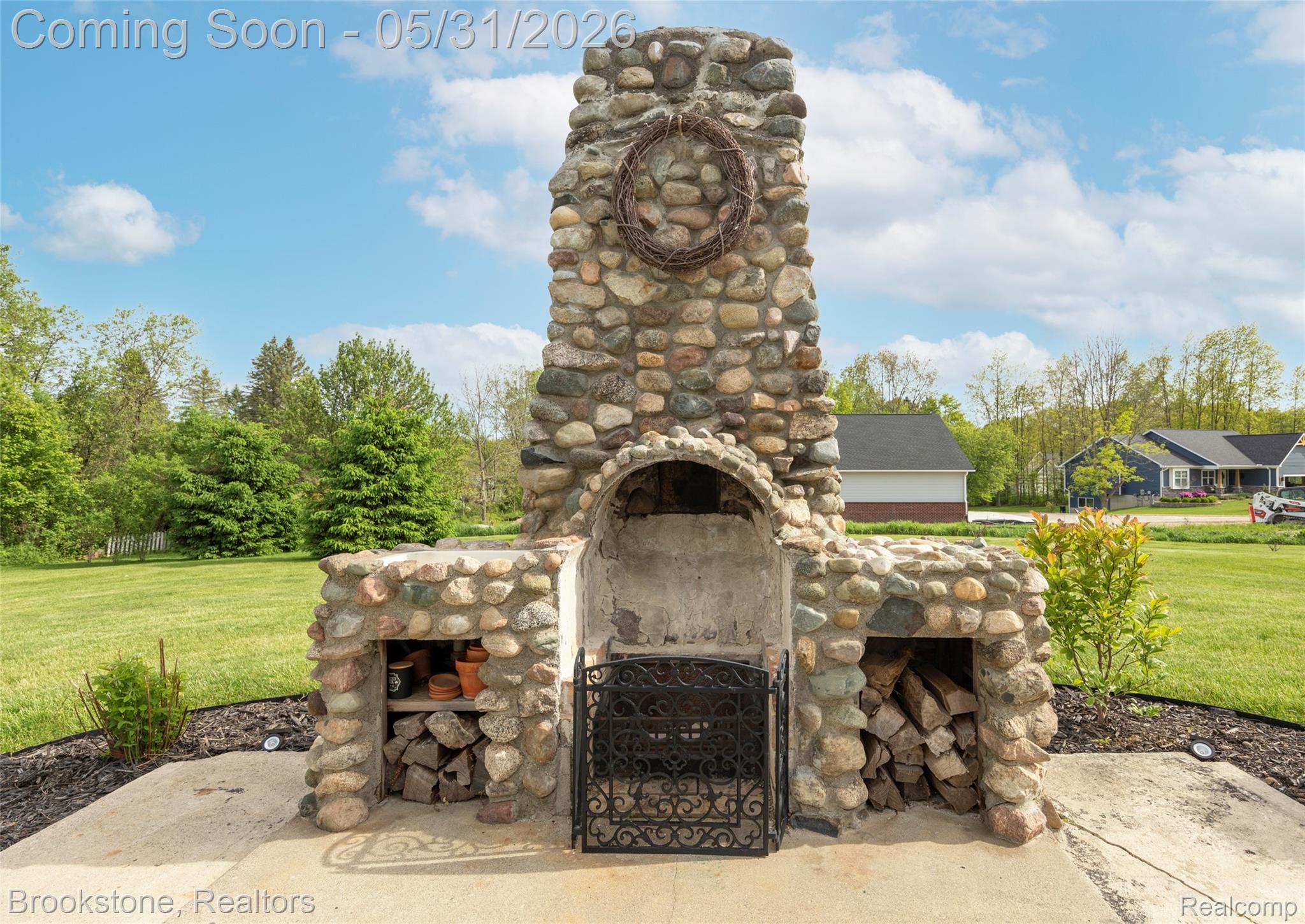 8322 BUCKELL LAKE