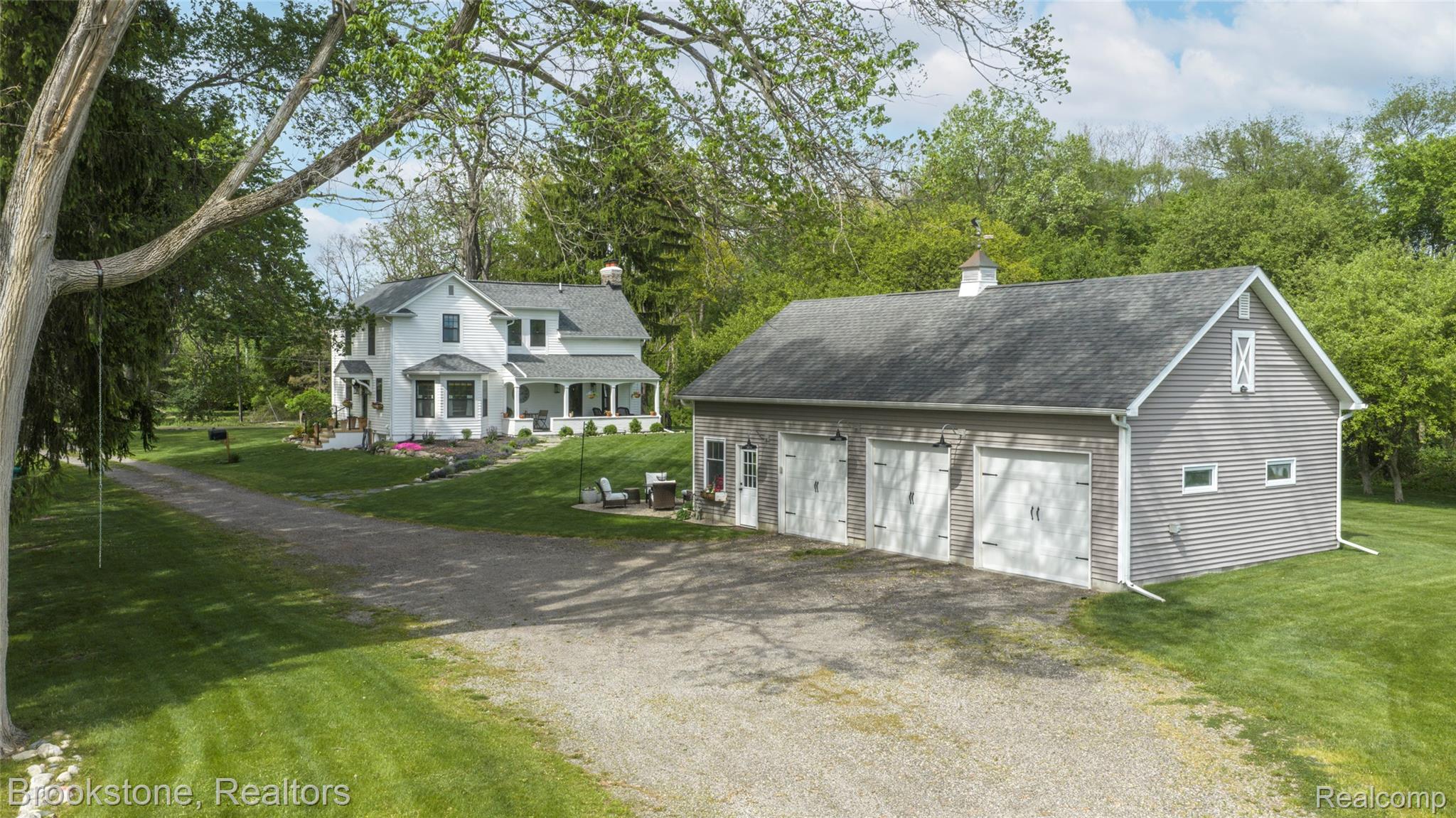 8322 BUCKELL LAKE