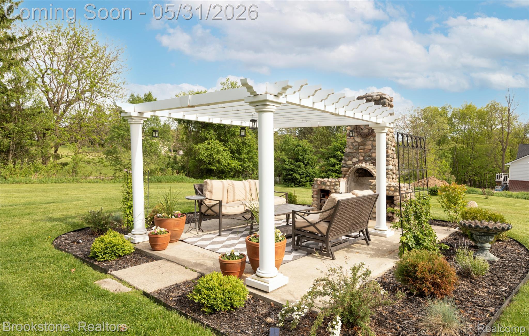 8322 BUCKELL LAKE