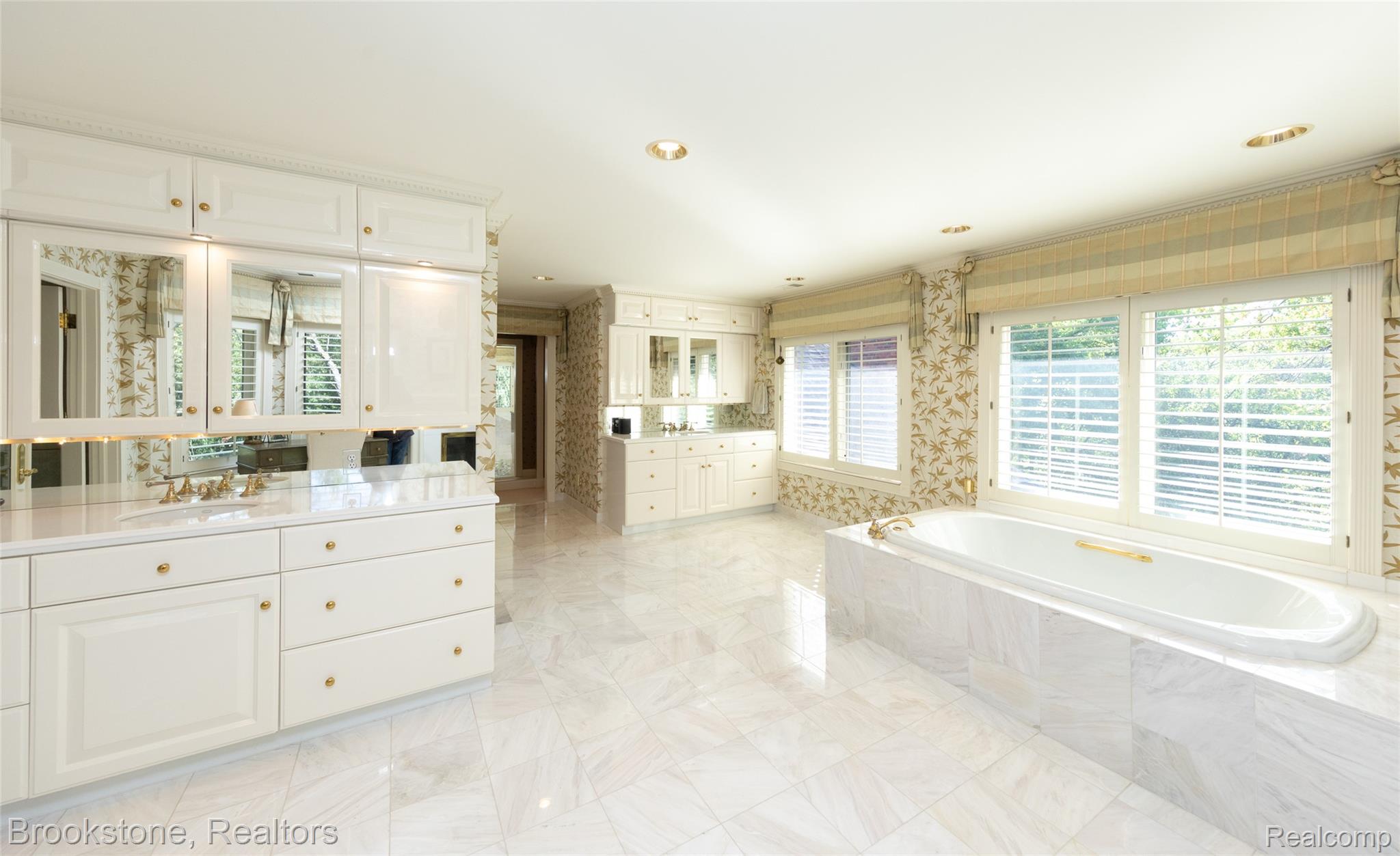1494 HIGHPOINT