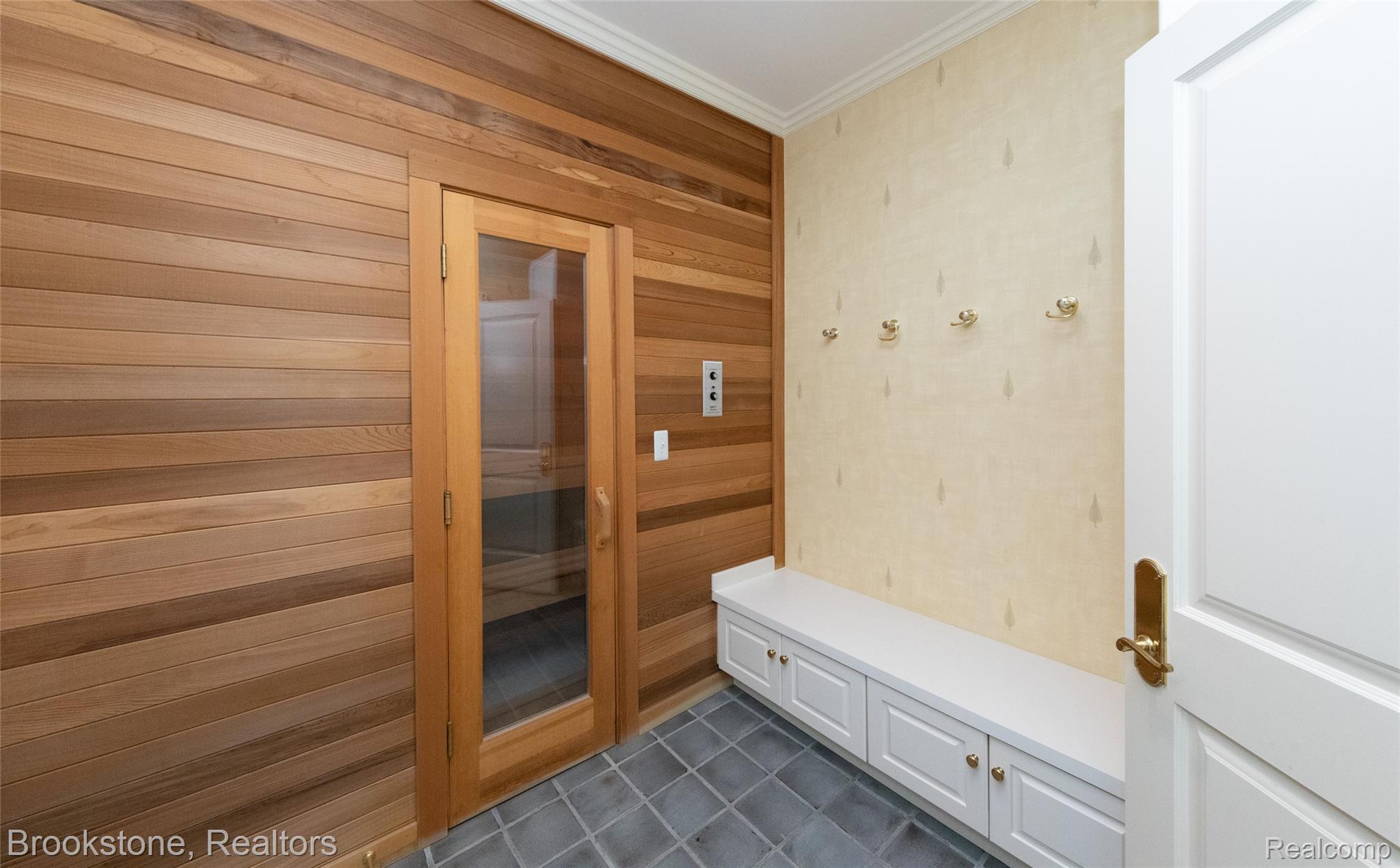 1494 HIGHPOINT