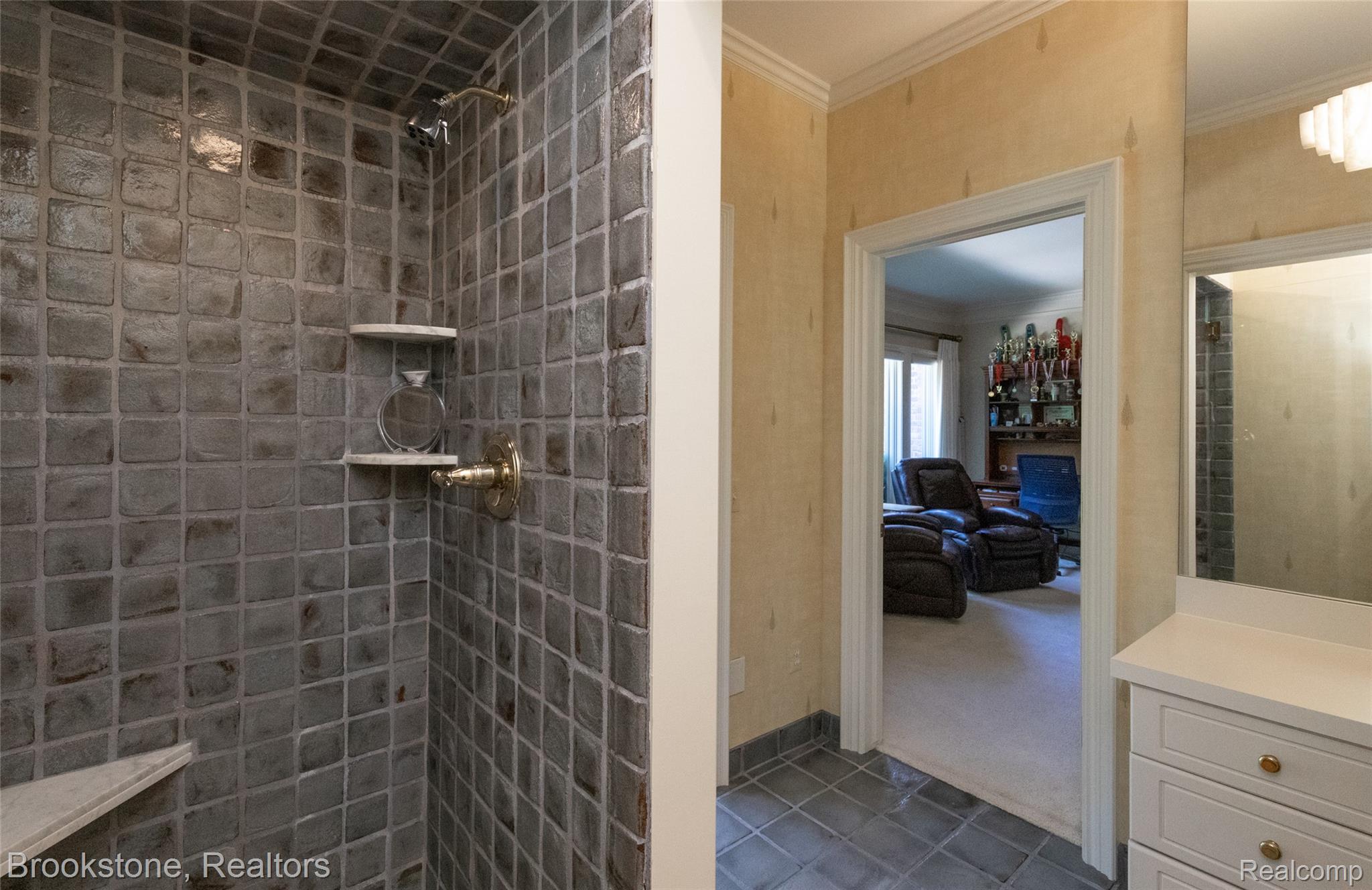 1494 HIGHPOINT