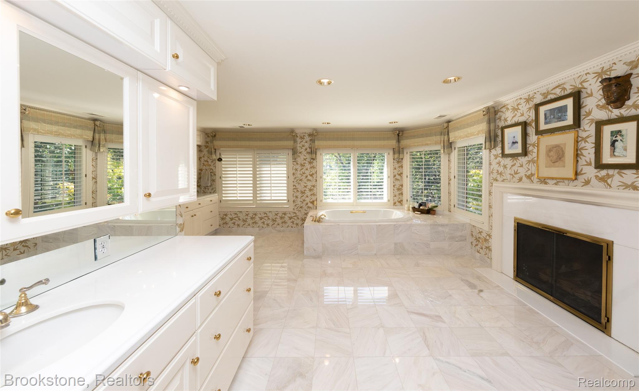 1494 HIGHPOINT