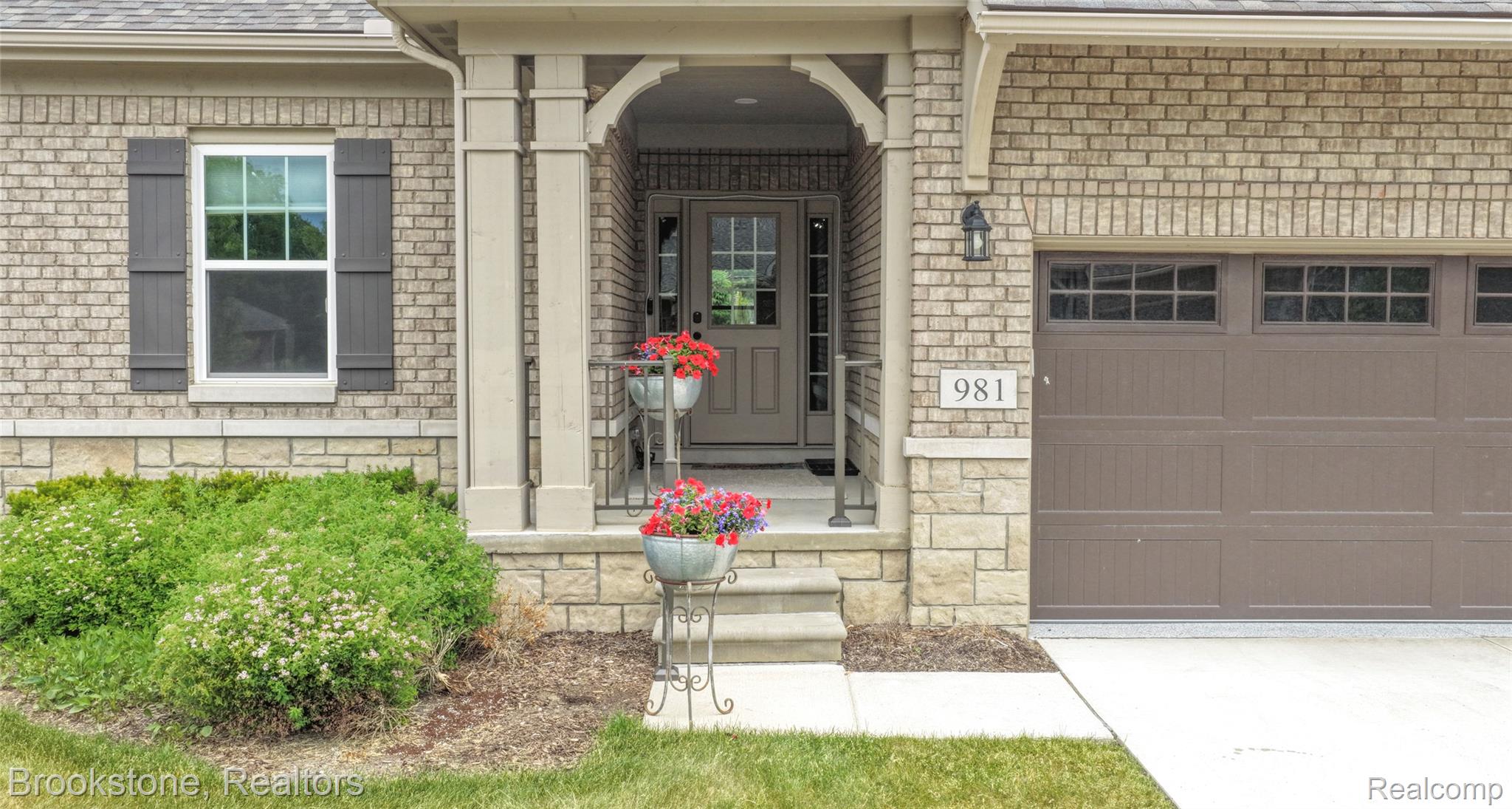 981 COTTAGE
