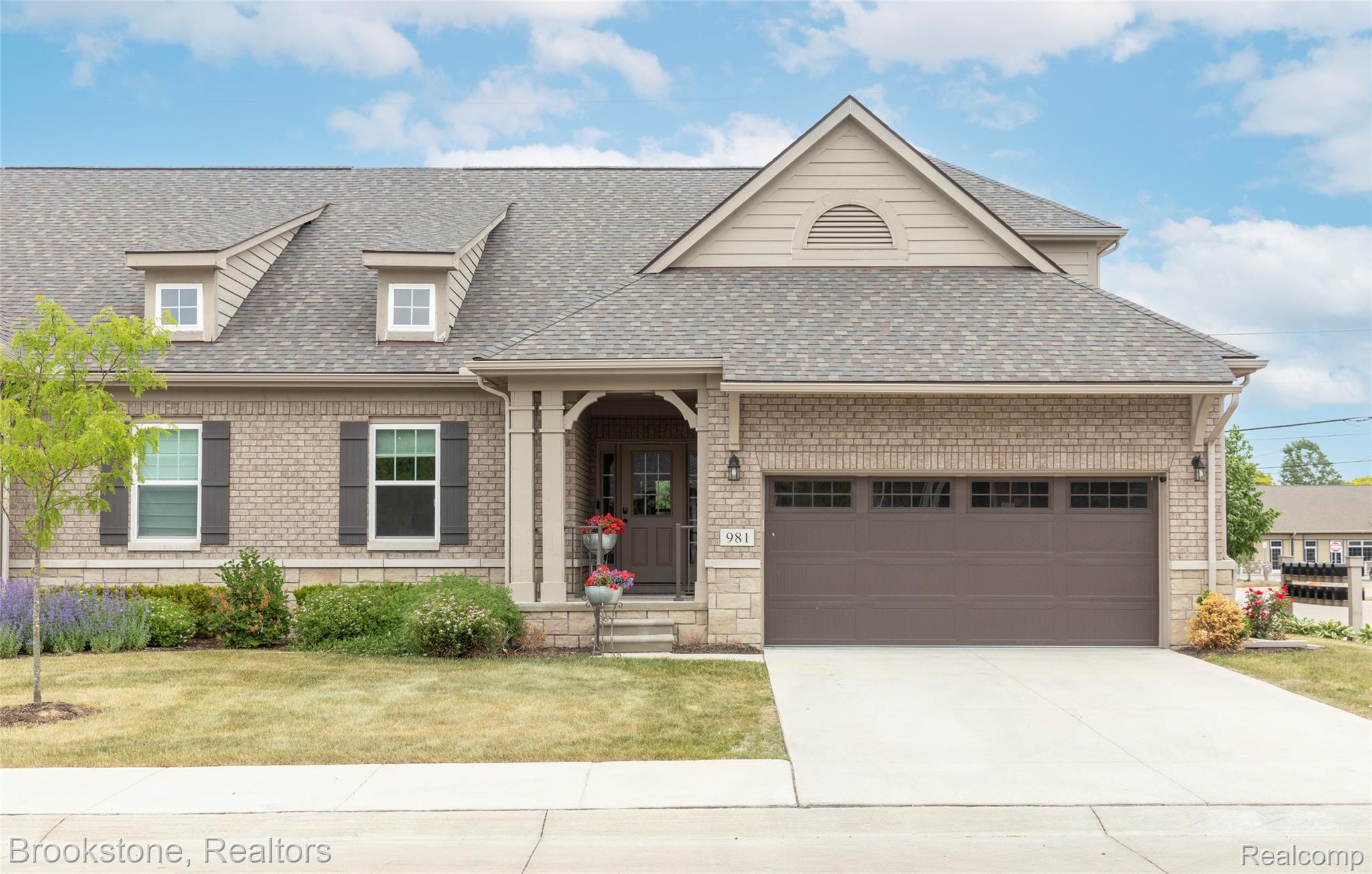 981 COTTAGE