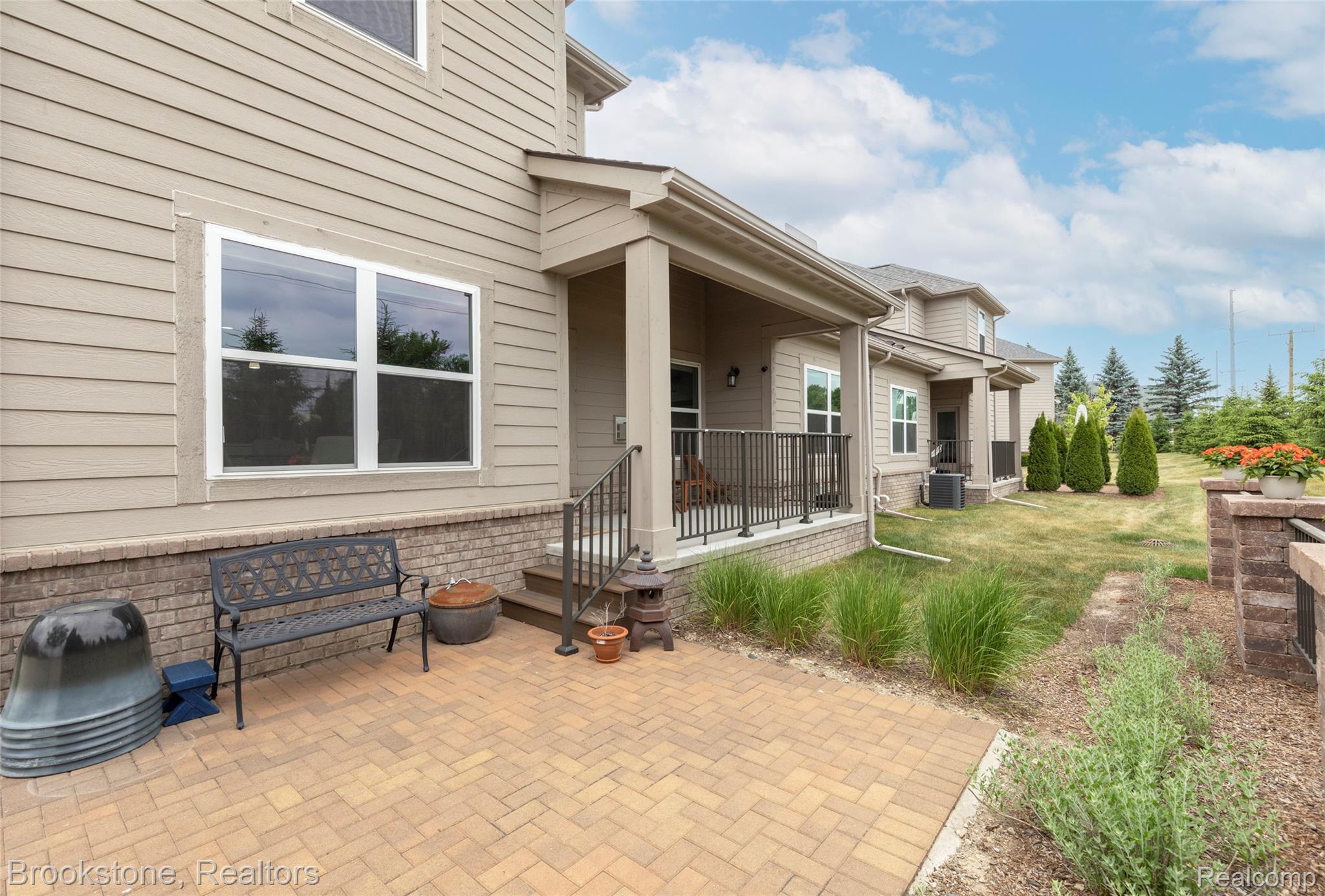 981 COTTAGE