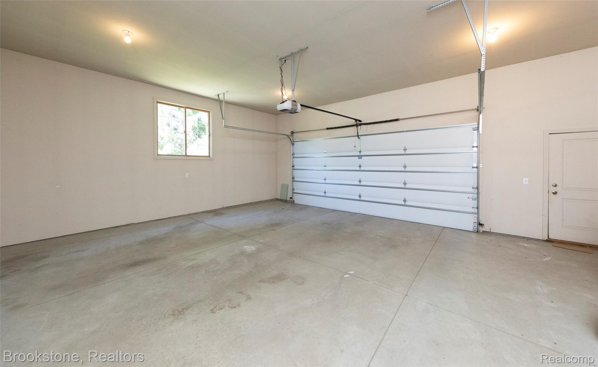 10295 Northridge Court