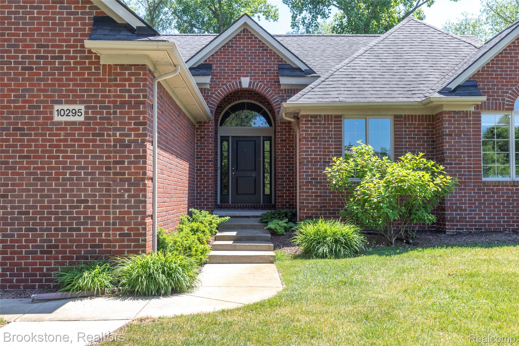 10295 Northridge Court