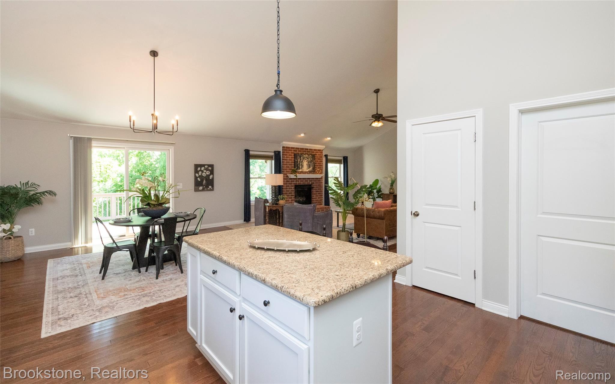 10295 Northridge Court