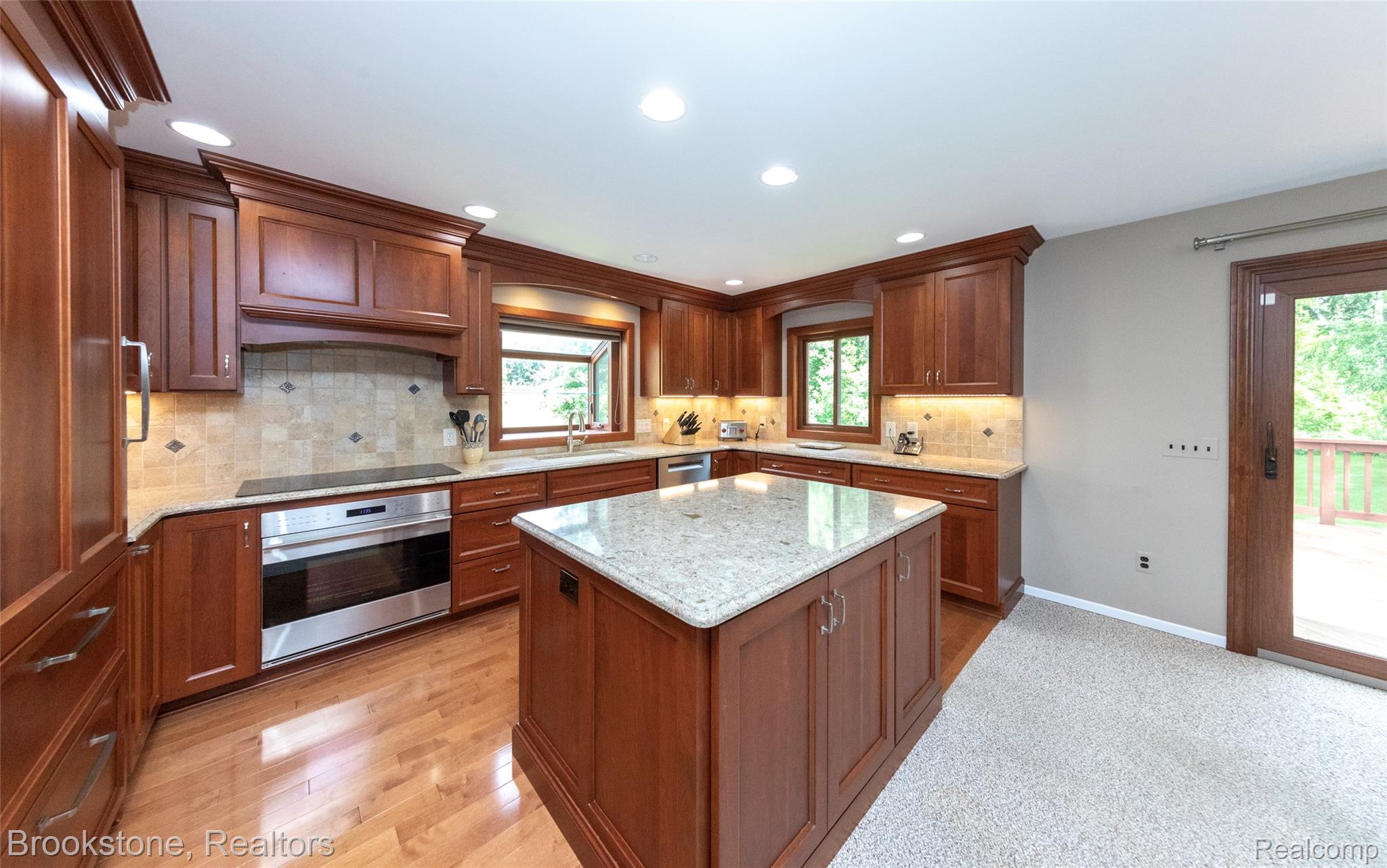 12168 CARRIAGE TRAIL Circle