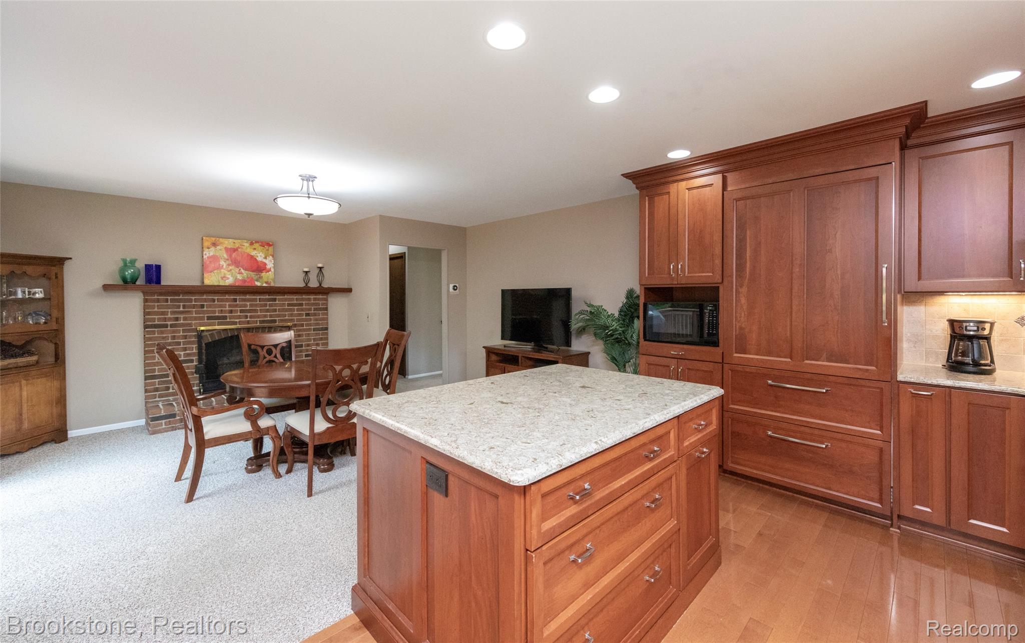12168 CARRIAGE TRAIL Circle