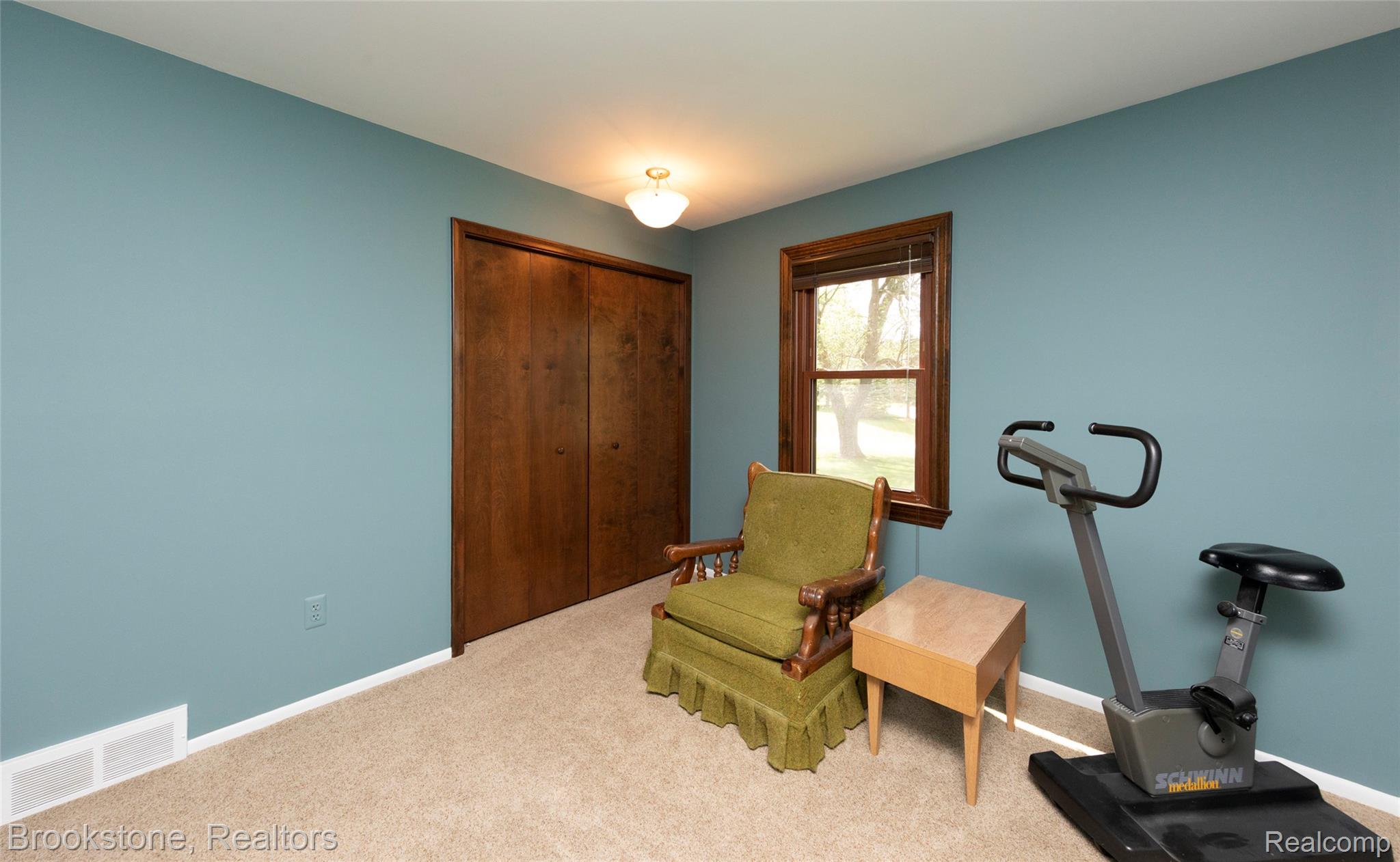 12168 CARRIAGE TRAIL Circle