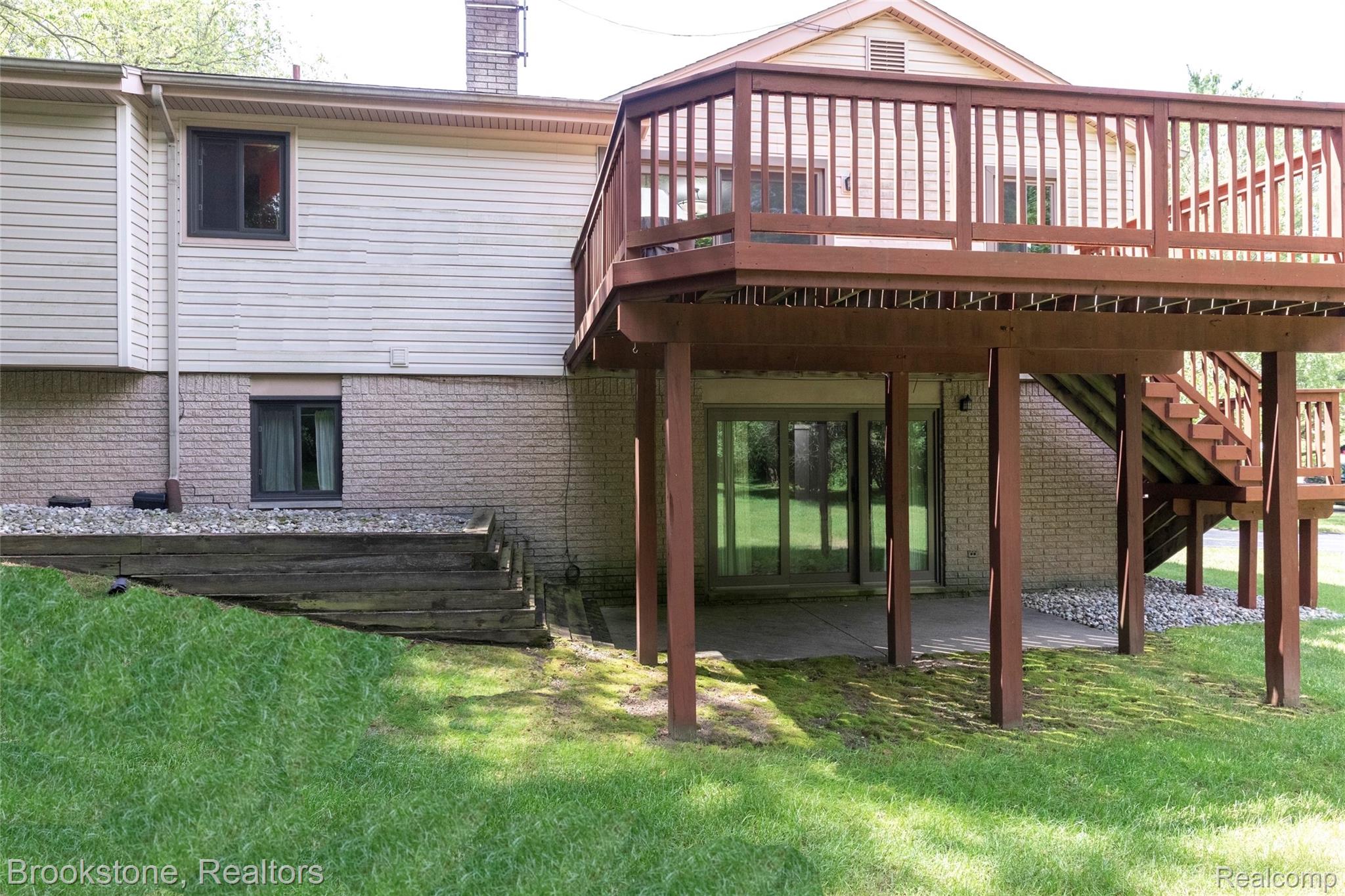 12168 CARRIAGE TRAIL Circle