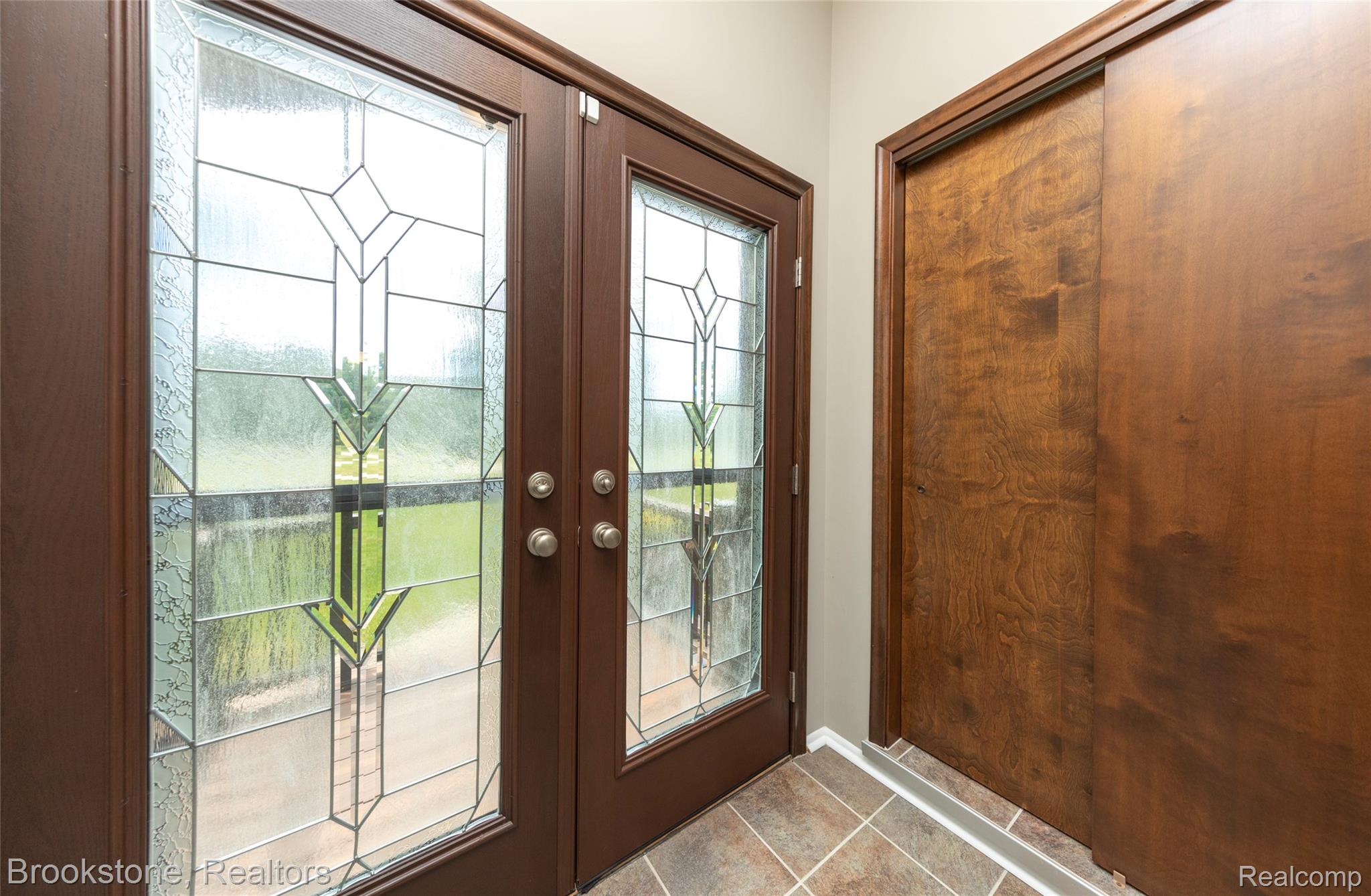 12168 CARRIAGE TRAIL Circle