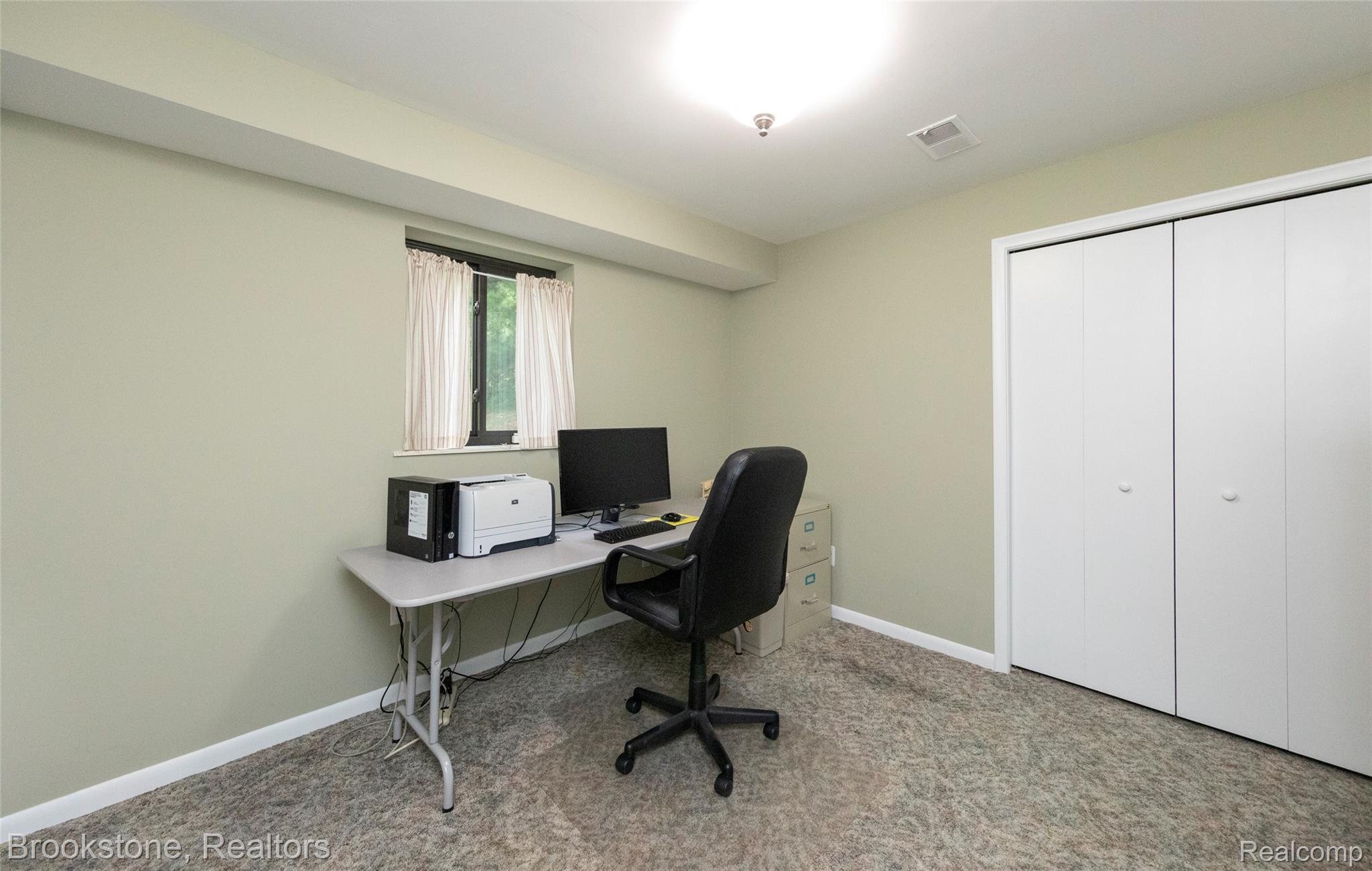 12168 CARRIAGE TRAIL Circle