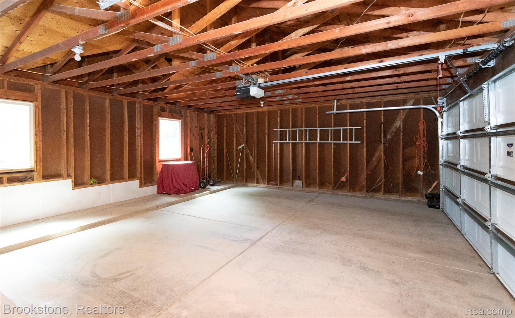 12168 CARRIAGE TRAIL Circle