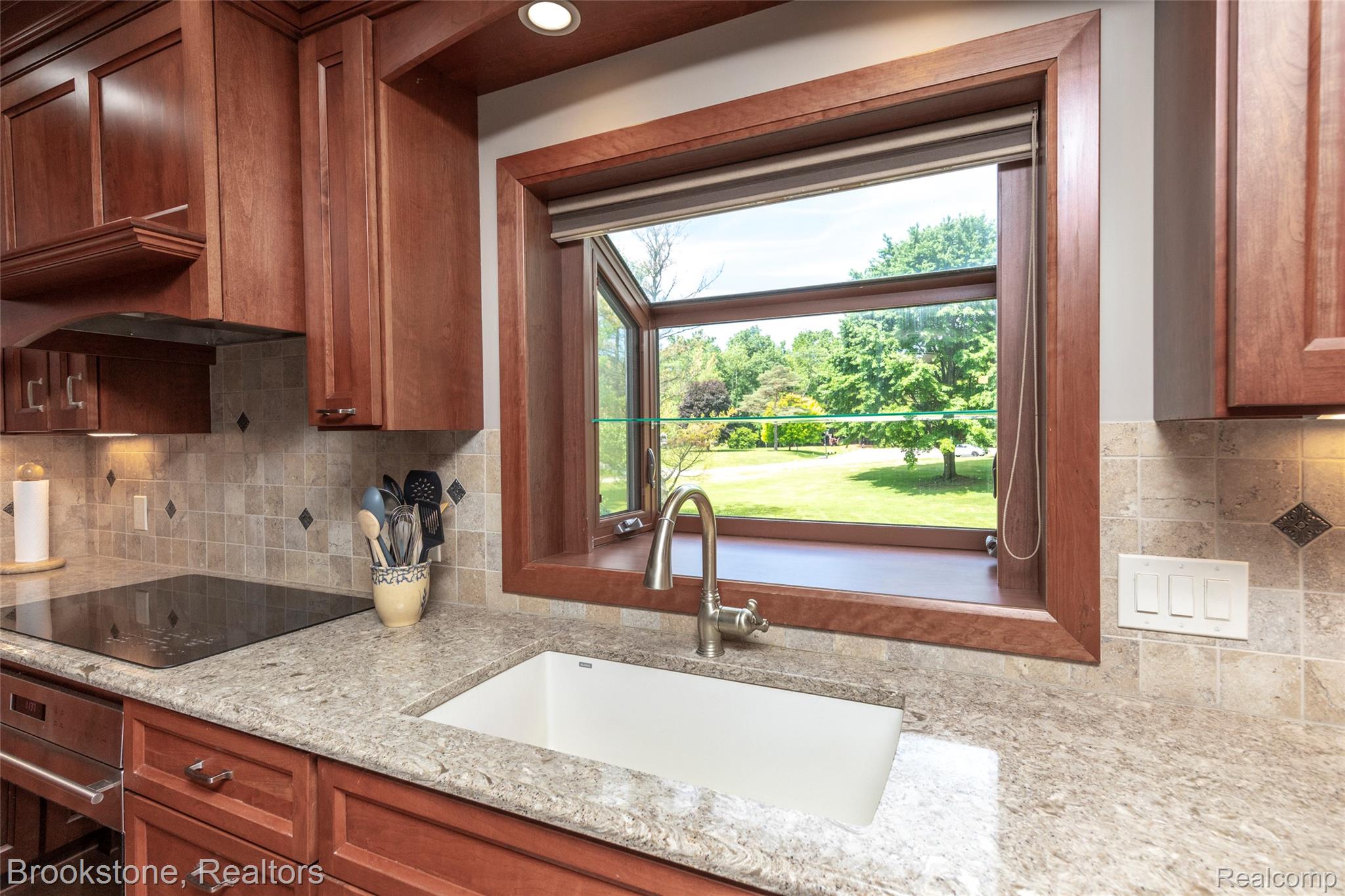 12168 CARRIAGE TRAIL Circle
