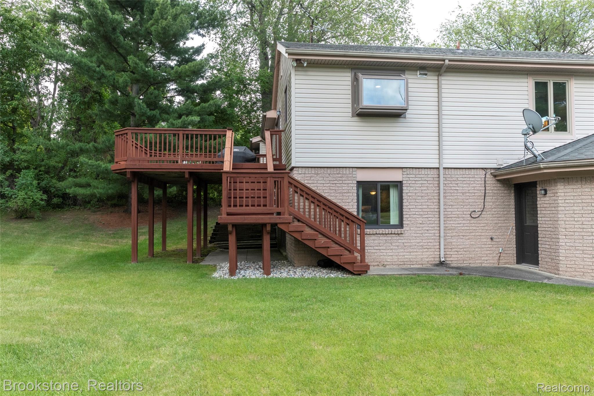 12168 CARRIAGE TRAIL Circle