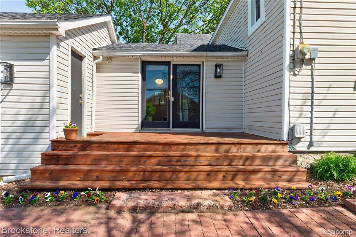 207 N Church