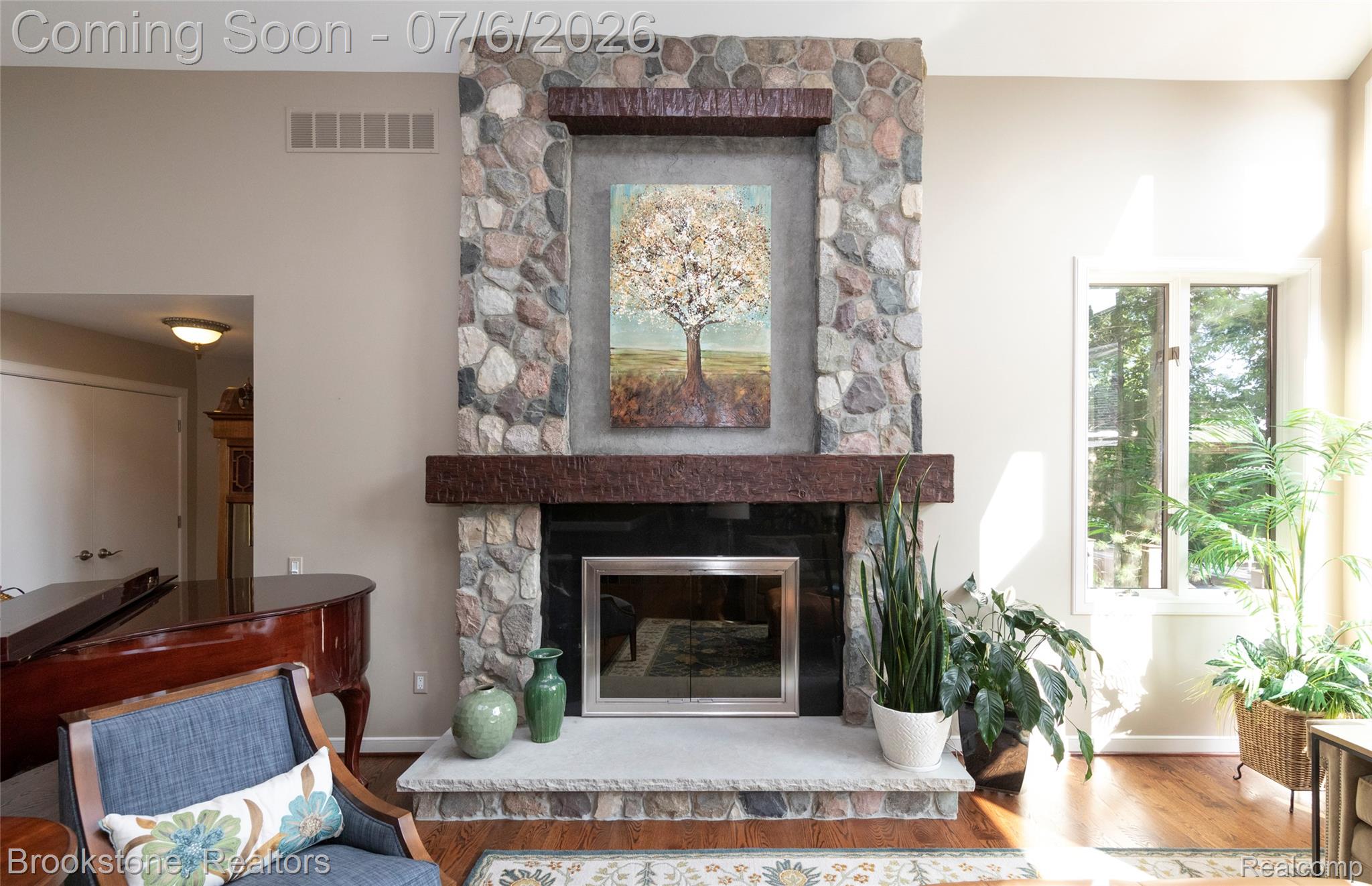 7215 DEER LAKE Court