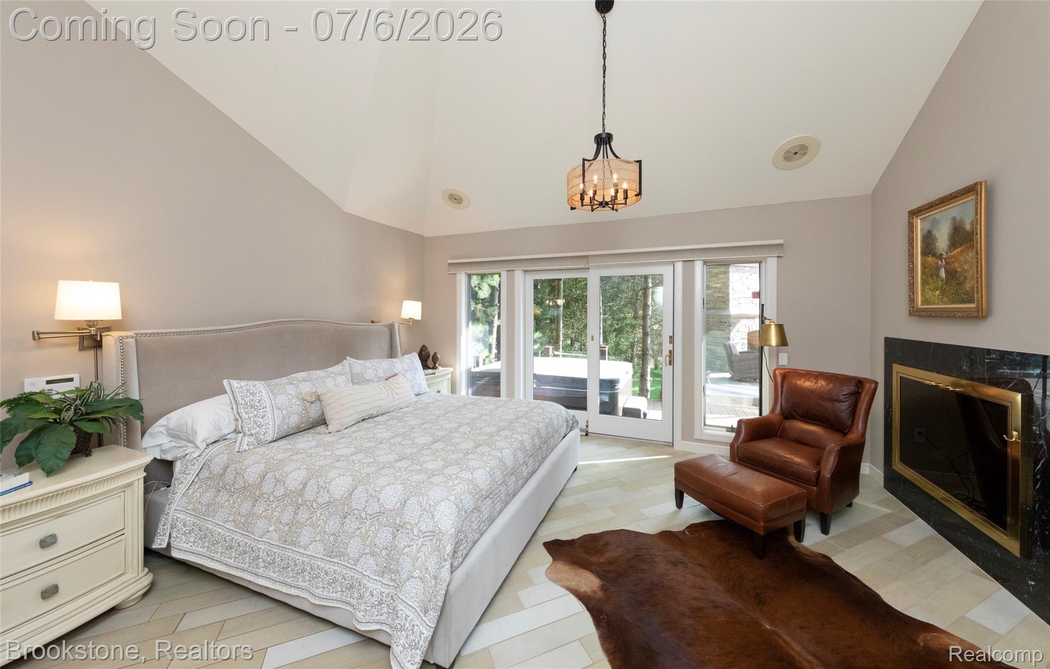 7215 DEER LAKE Court