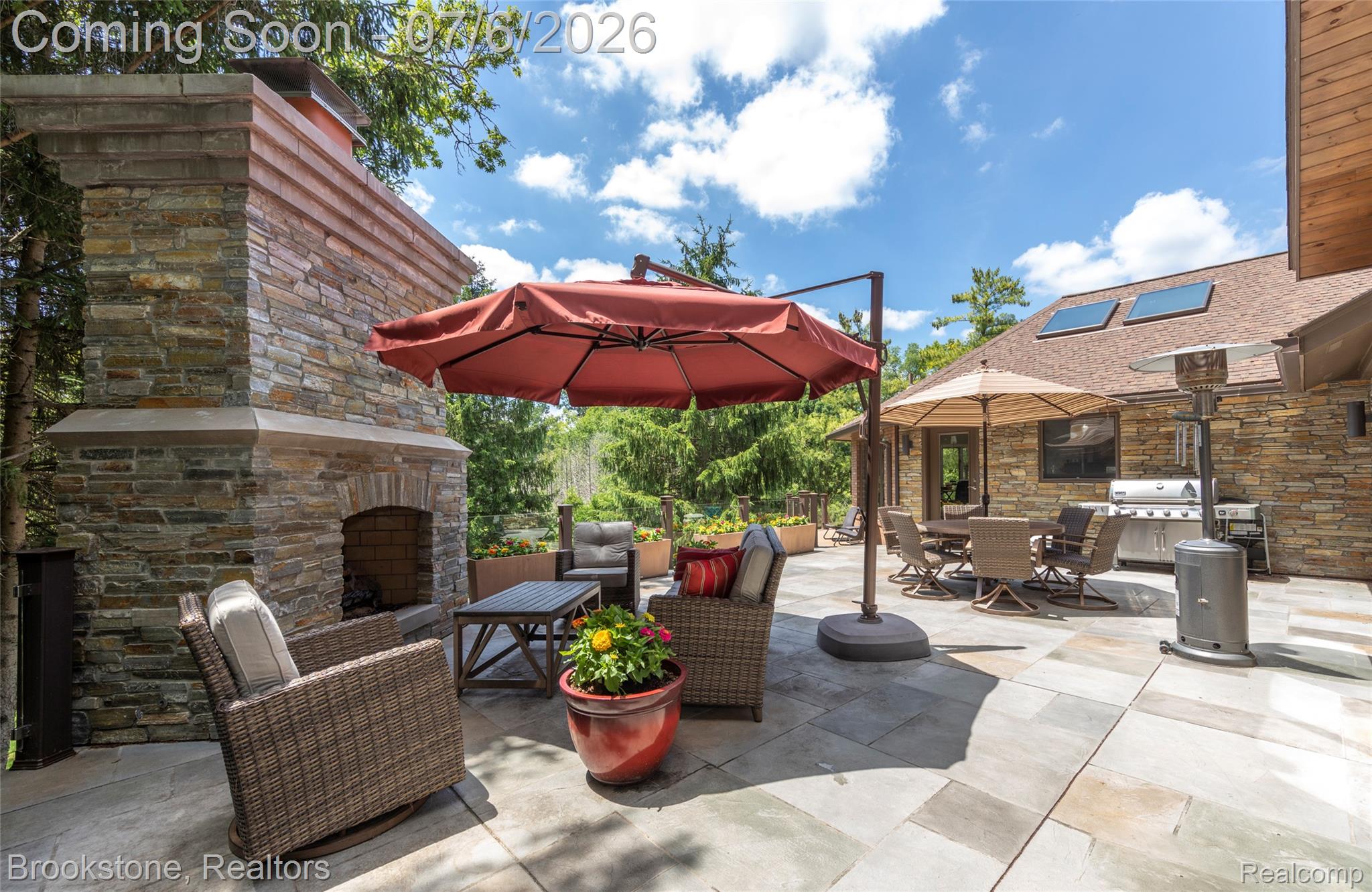 7215 DEER LAKE Court