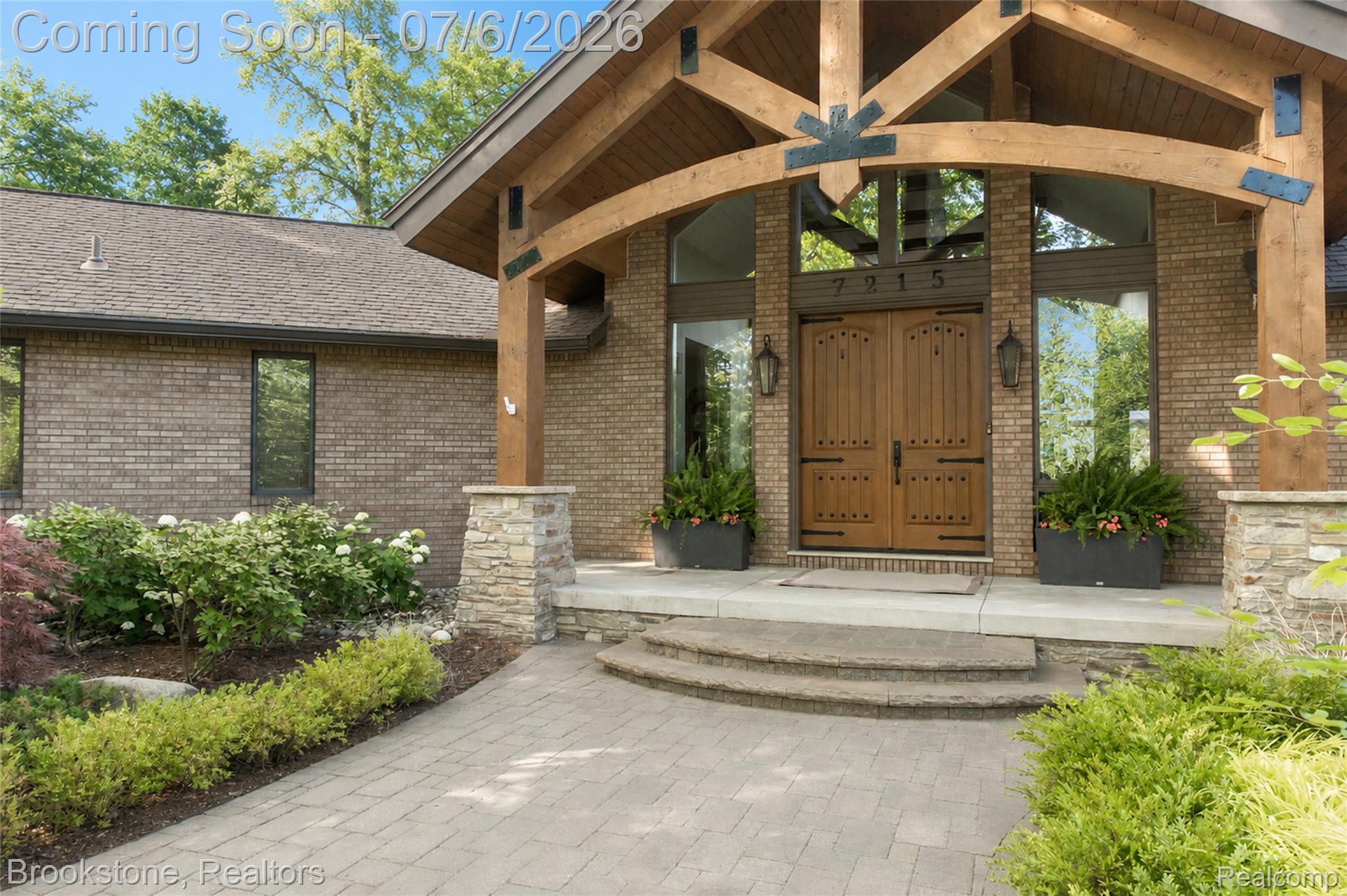 7215 DEER LAKE Court