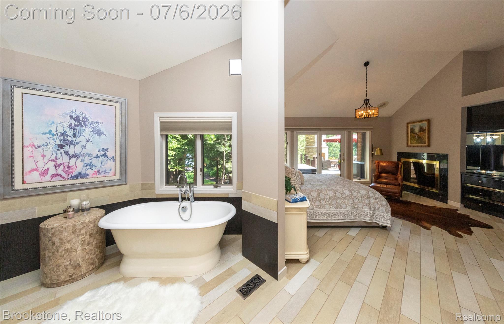 7215 DEER LAKE Court