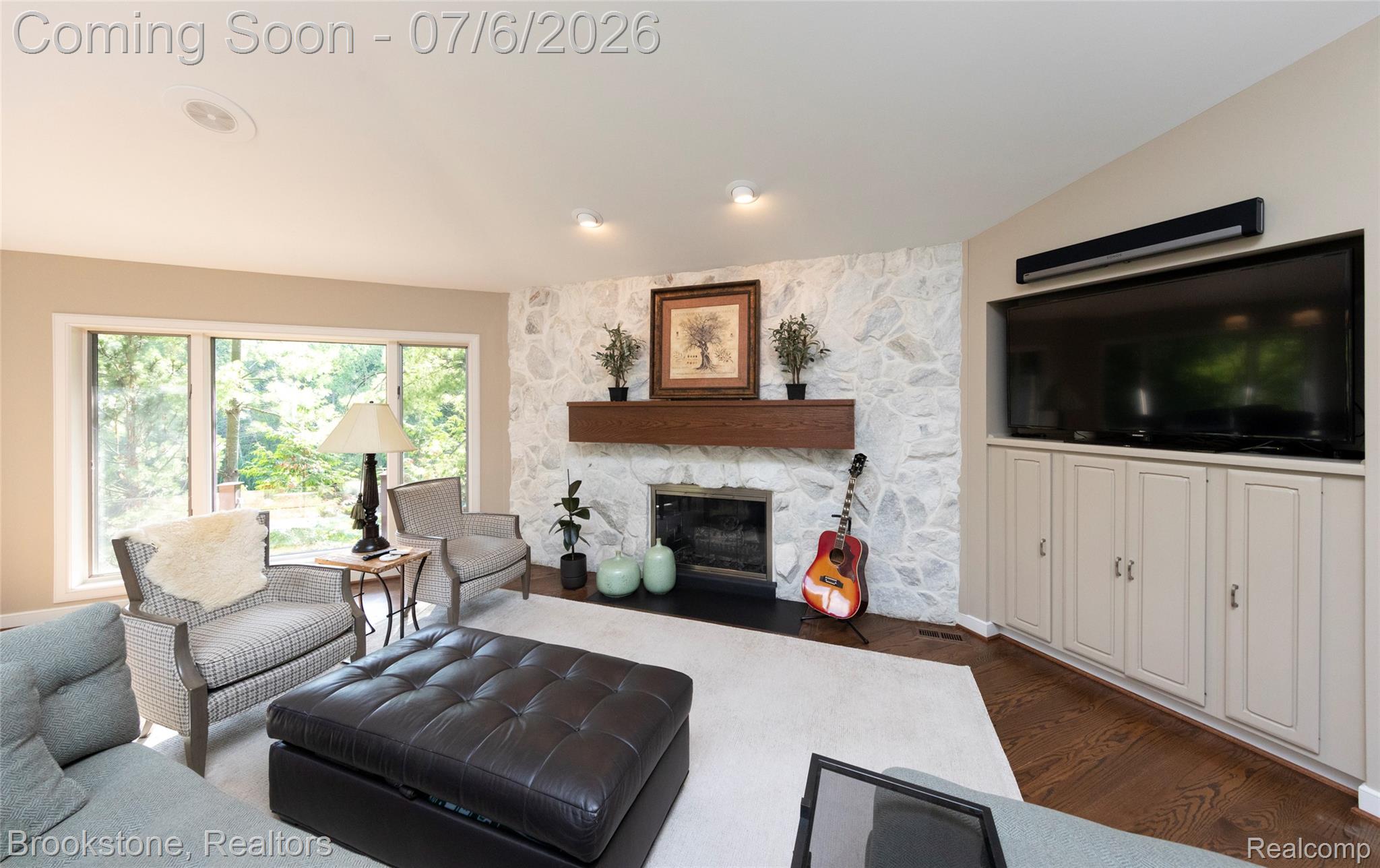 7215 DEER LAKE Court