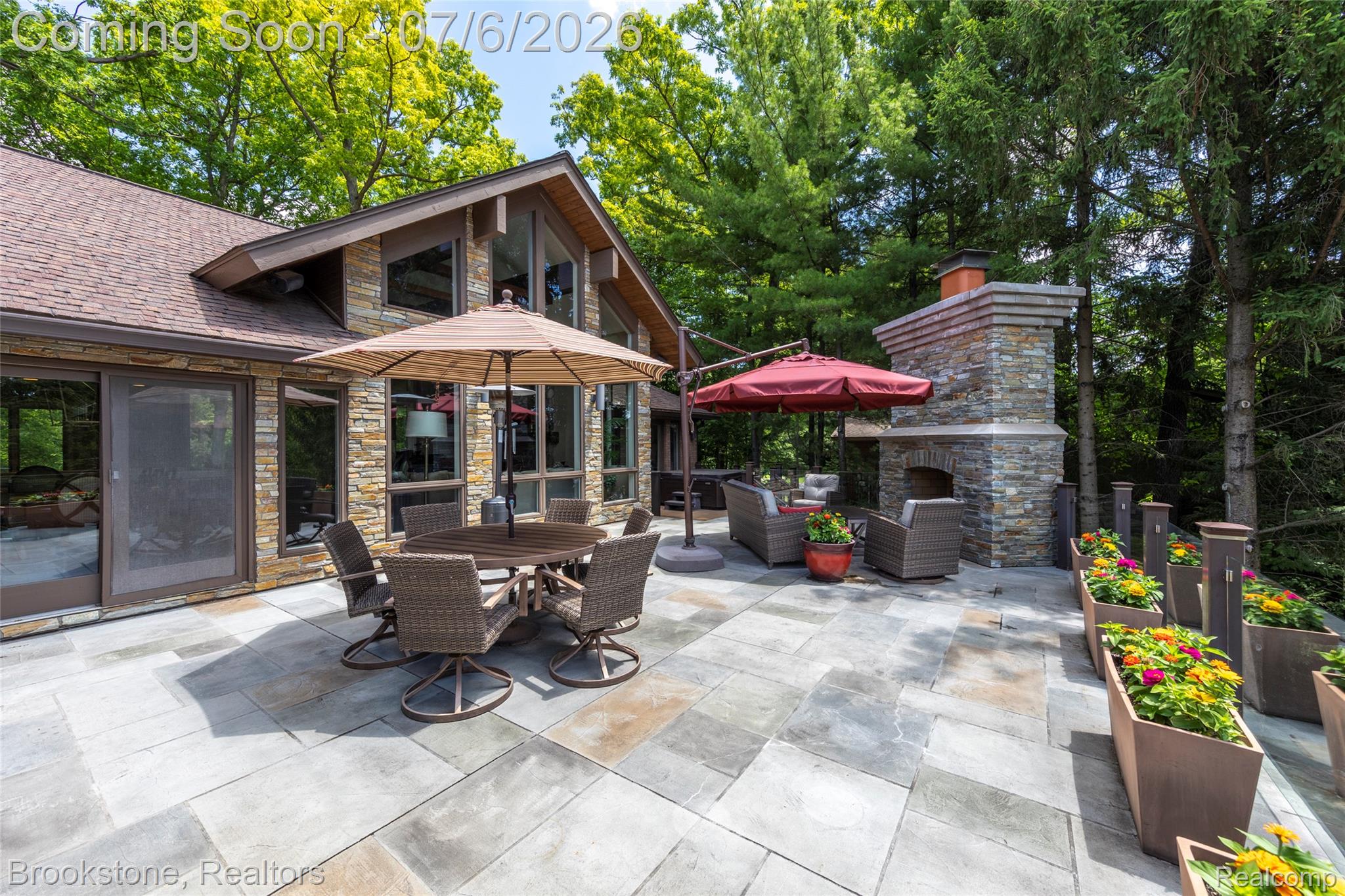 7215 DEER LAKE Court