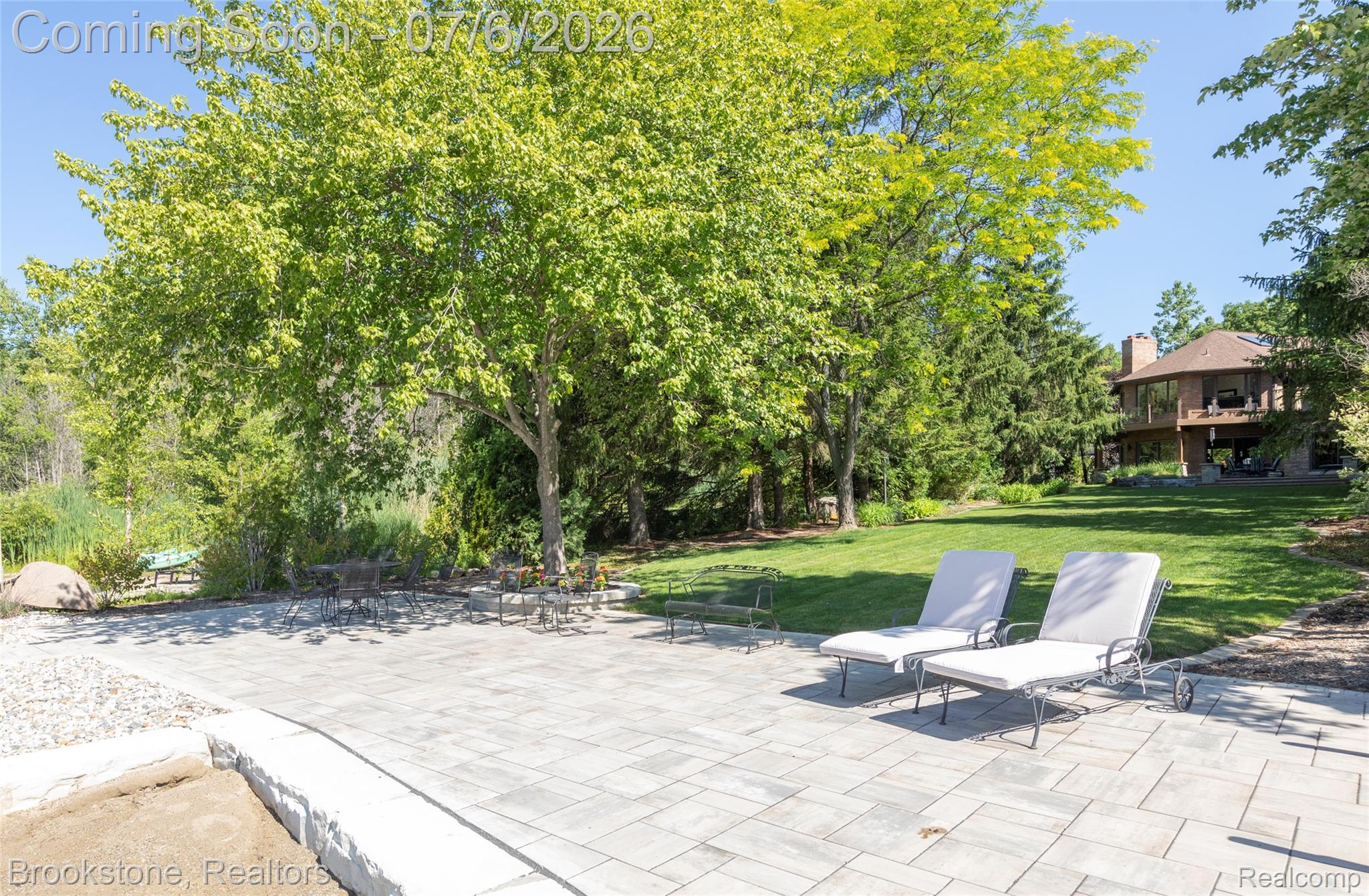 7215 DEER LAKE Court