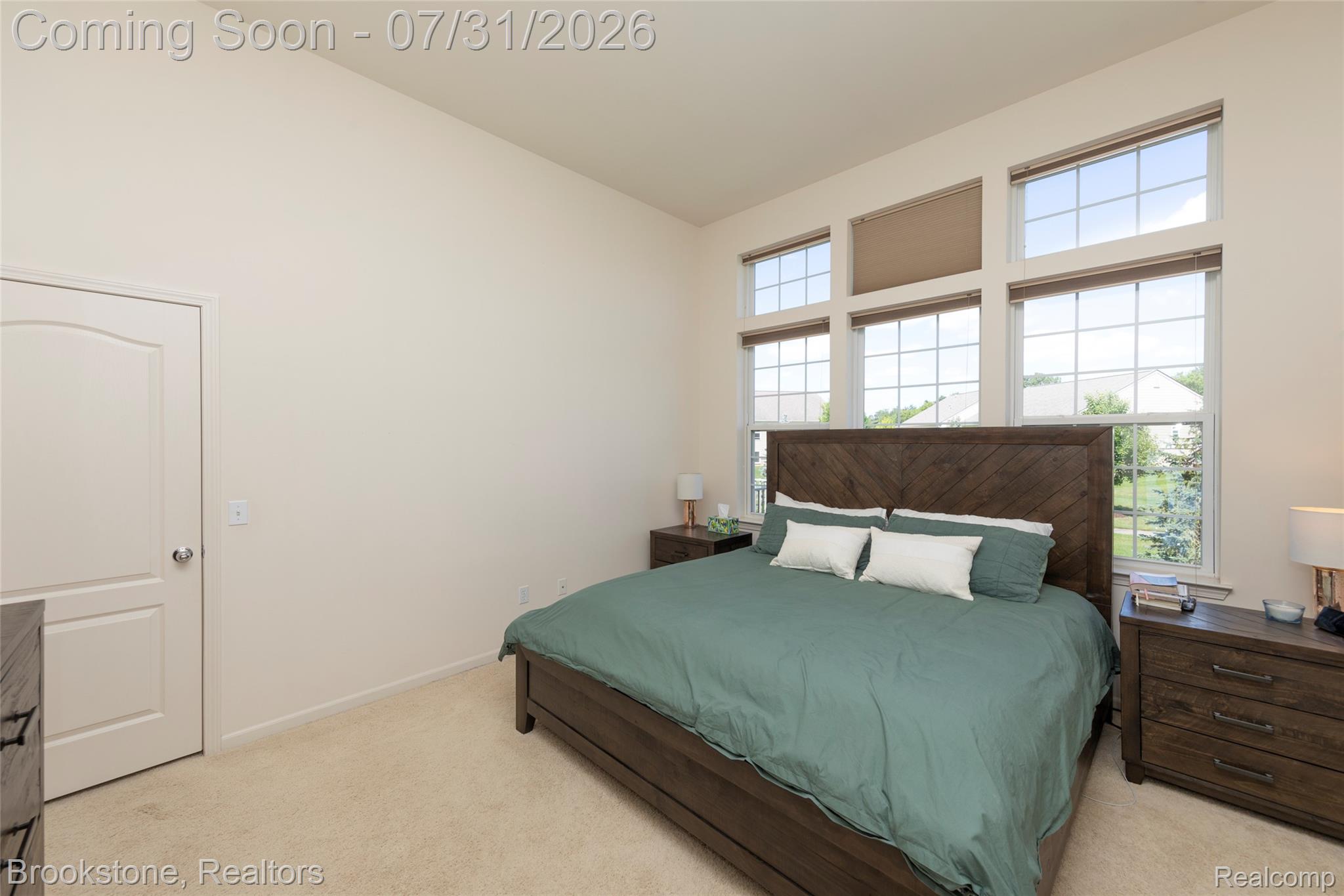 5948 BAYPOINTE Boulevard