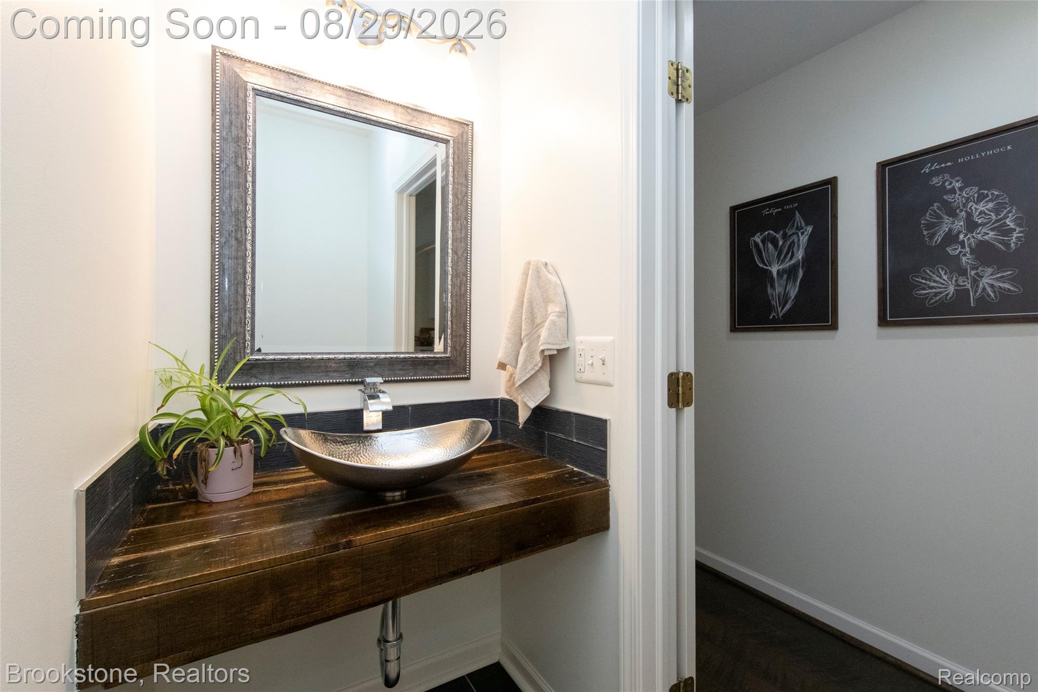 6825 CRANVILLE