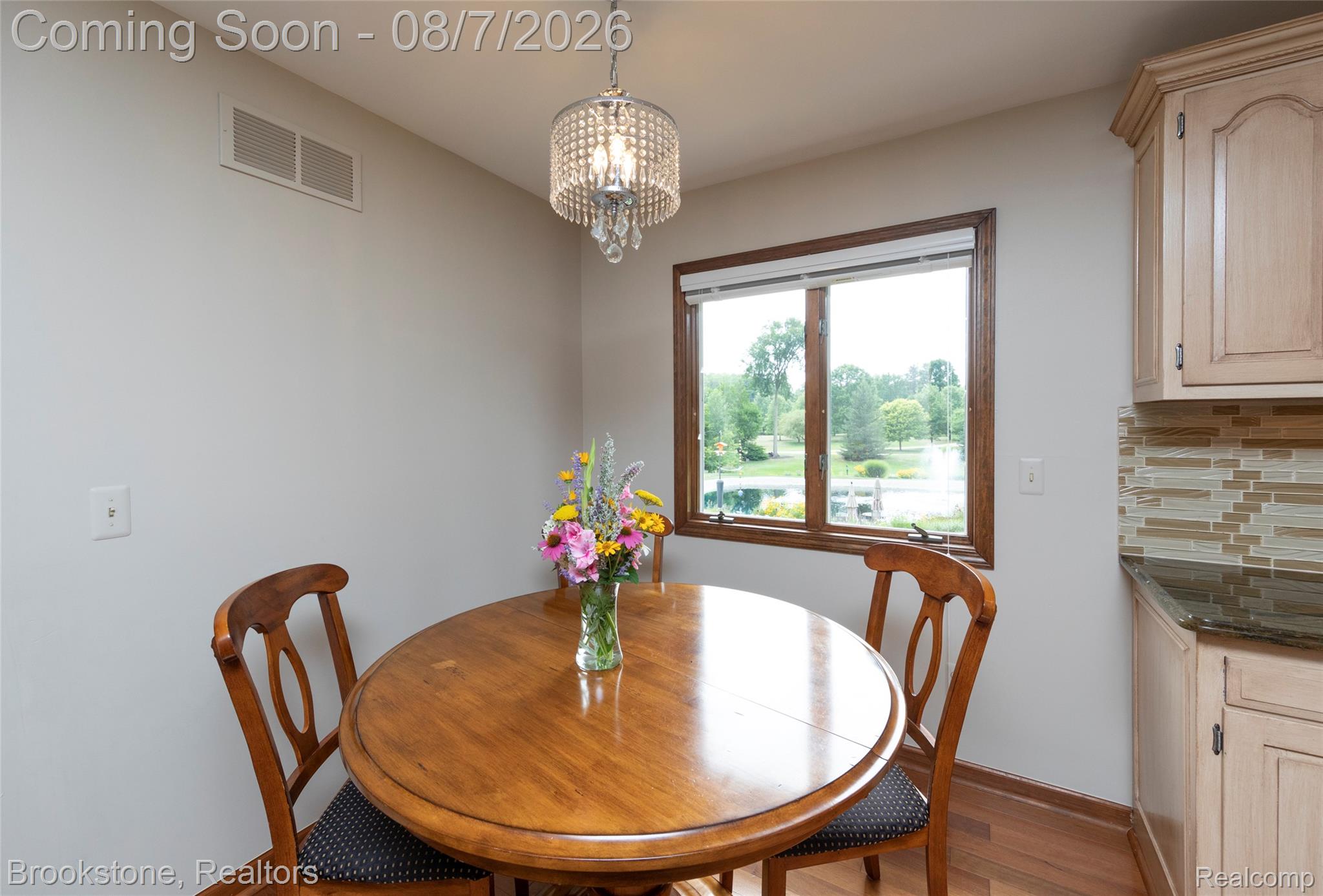 61195 MOUNT VERNON Road