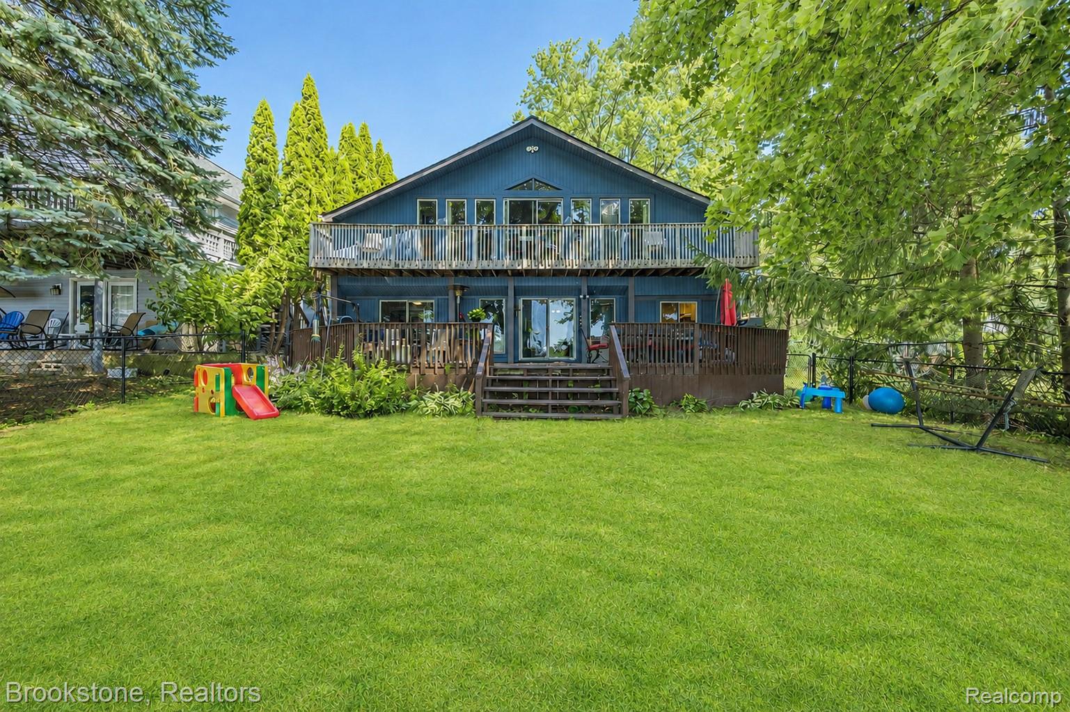 3235 McCORMICK Drive