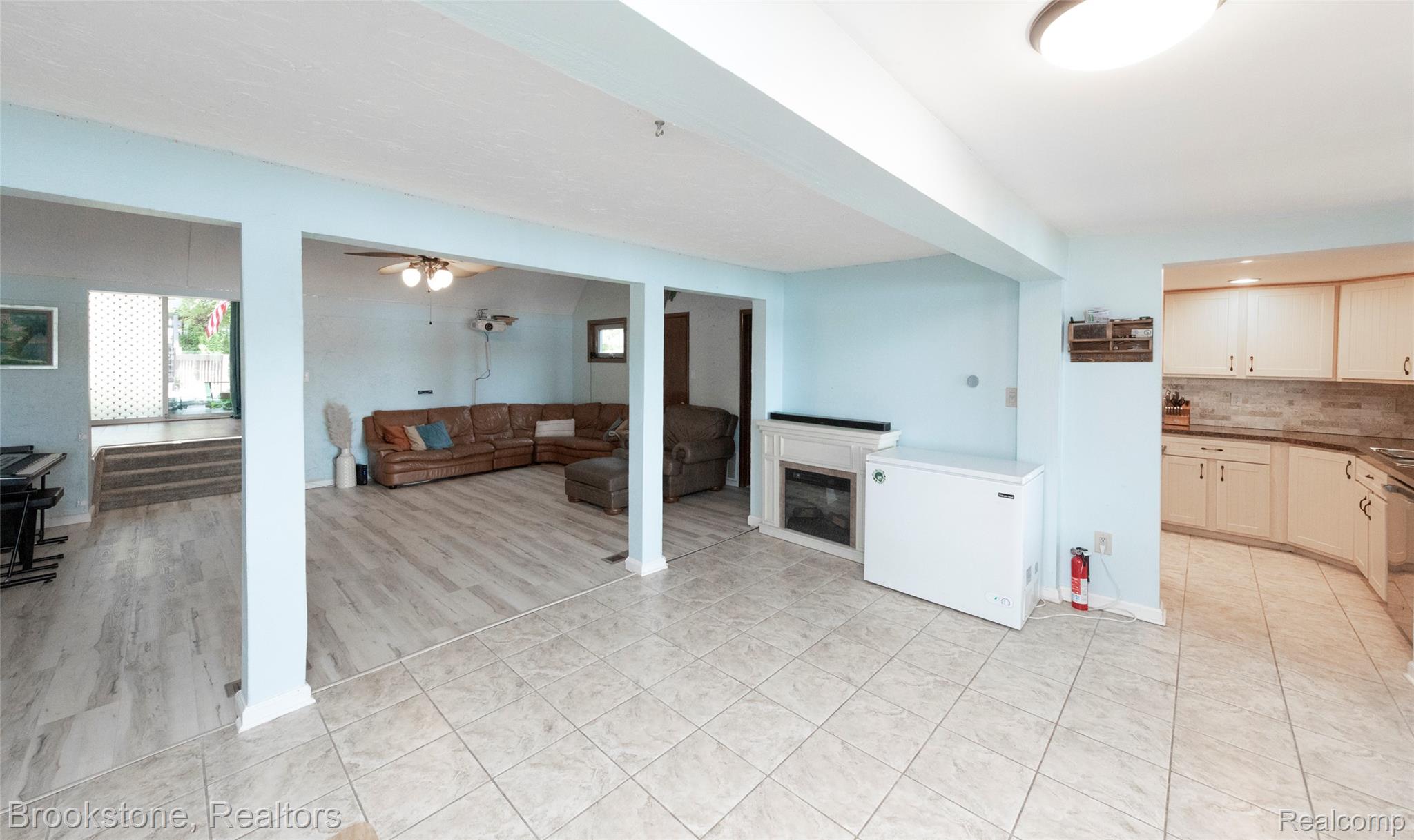 3235 McCORMICK Drive