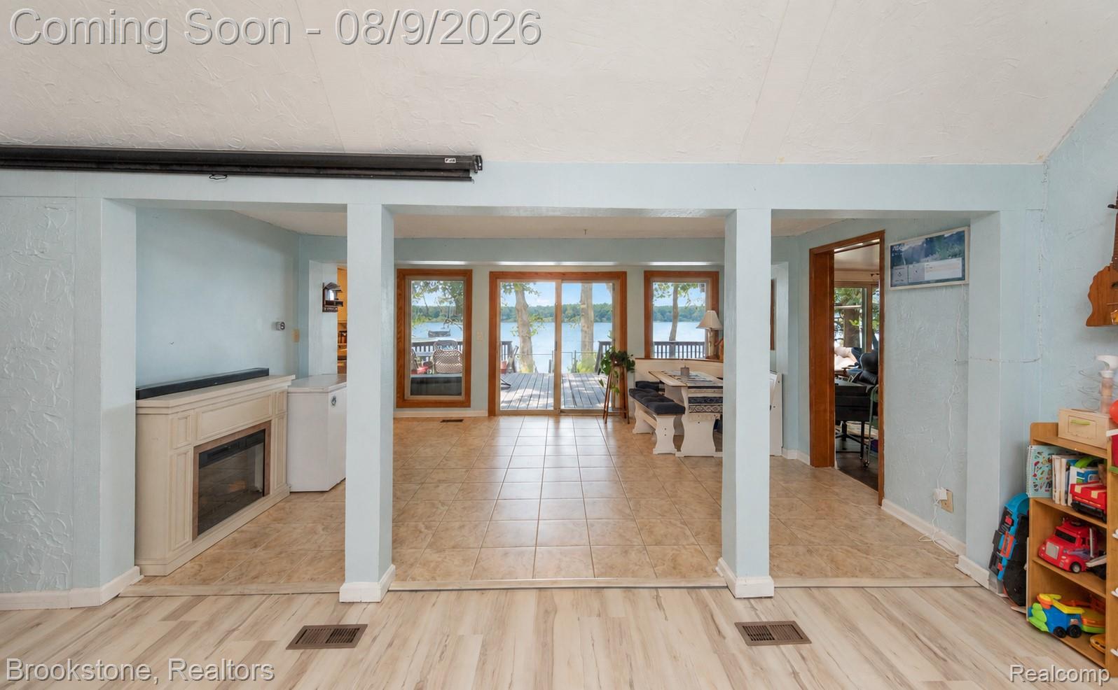 3235 McCORMICK Drive