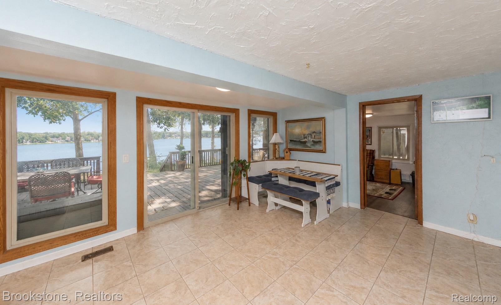 3235 McCORMICK Drive