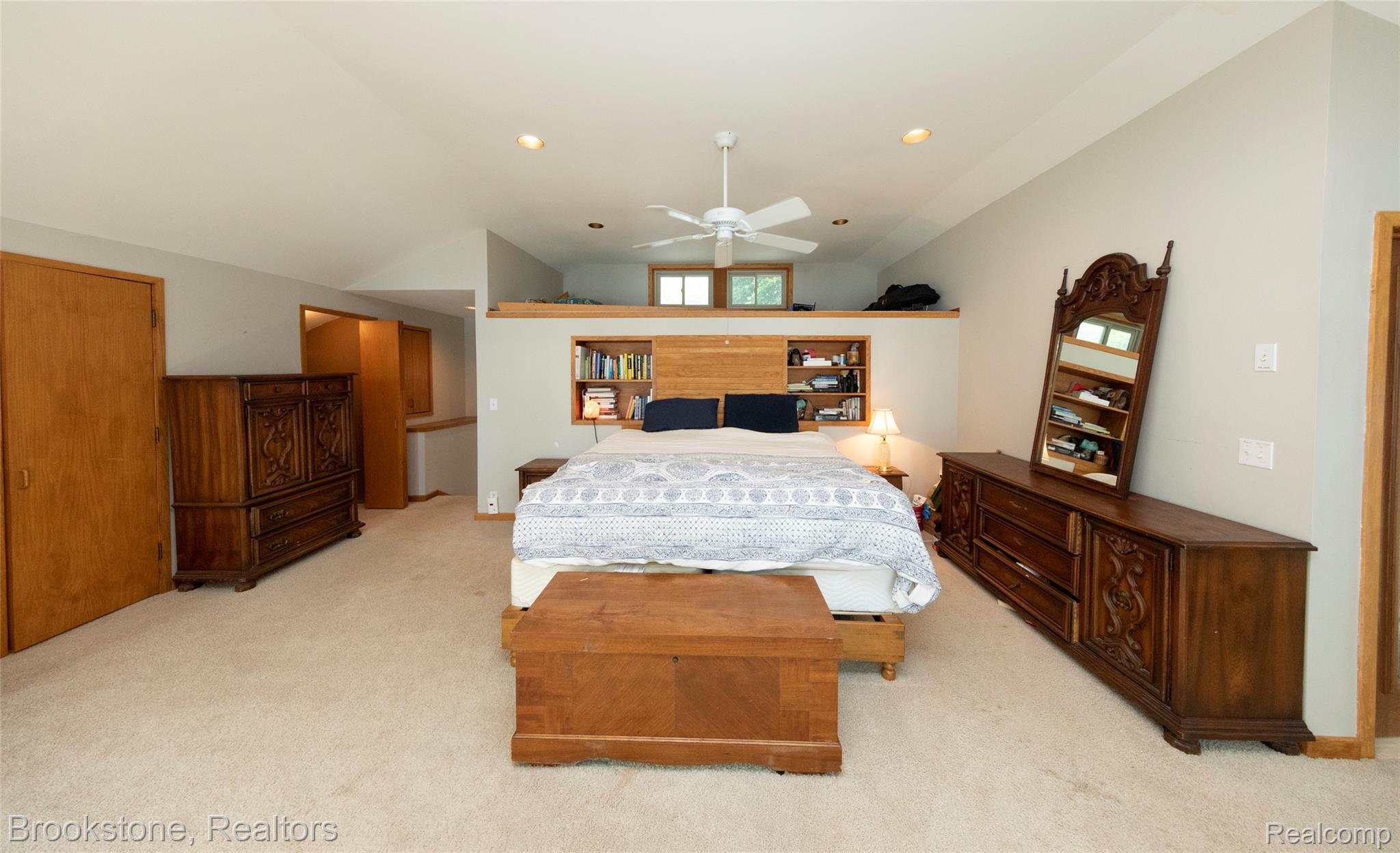 3235 McCORMICK Drive
